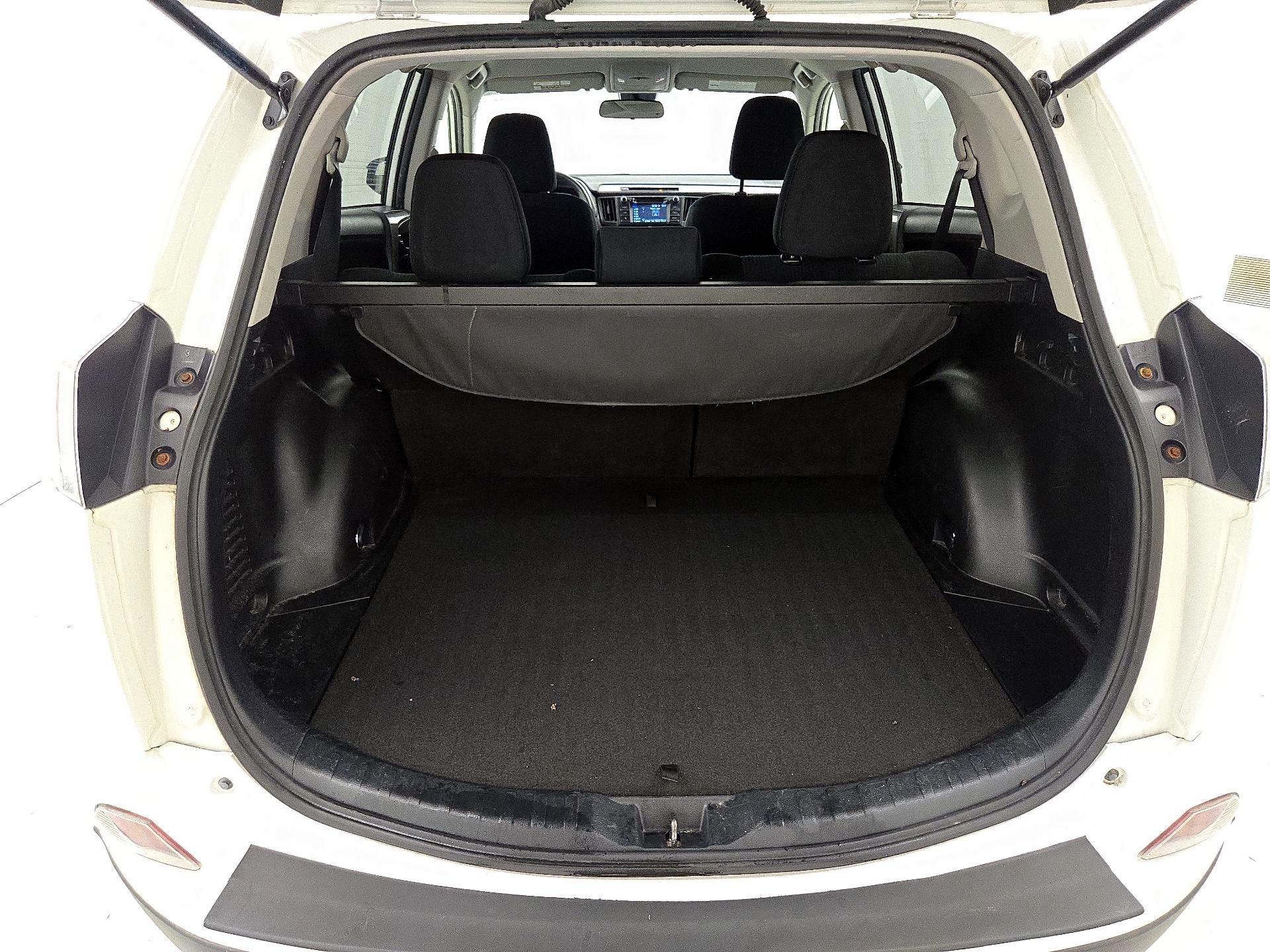 Thumbnail: 2017 Toyota RAV4 - 20