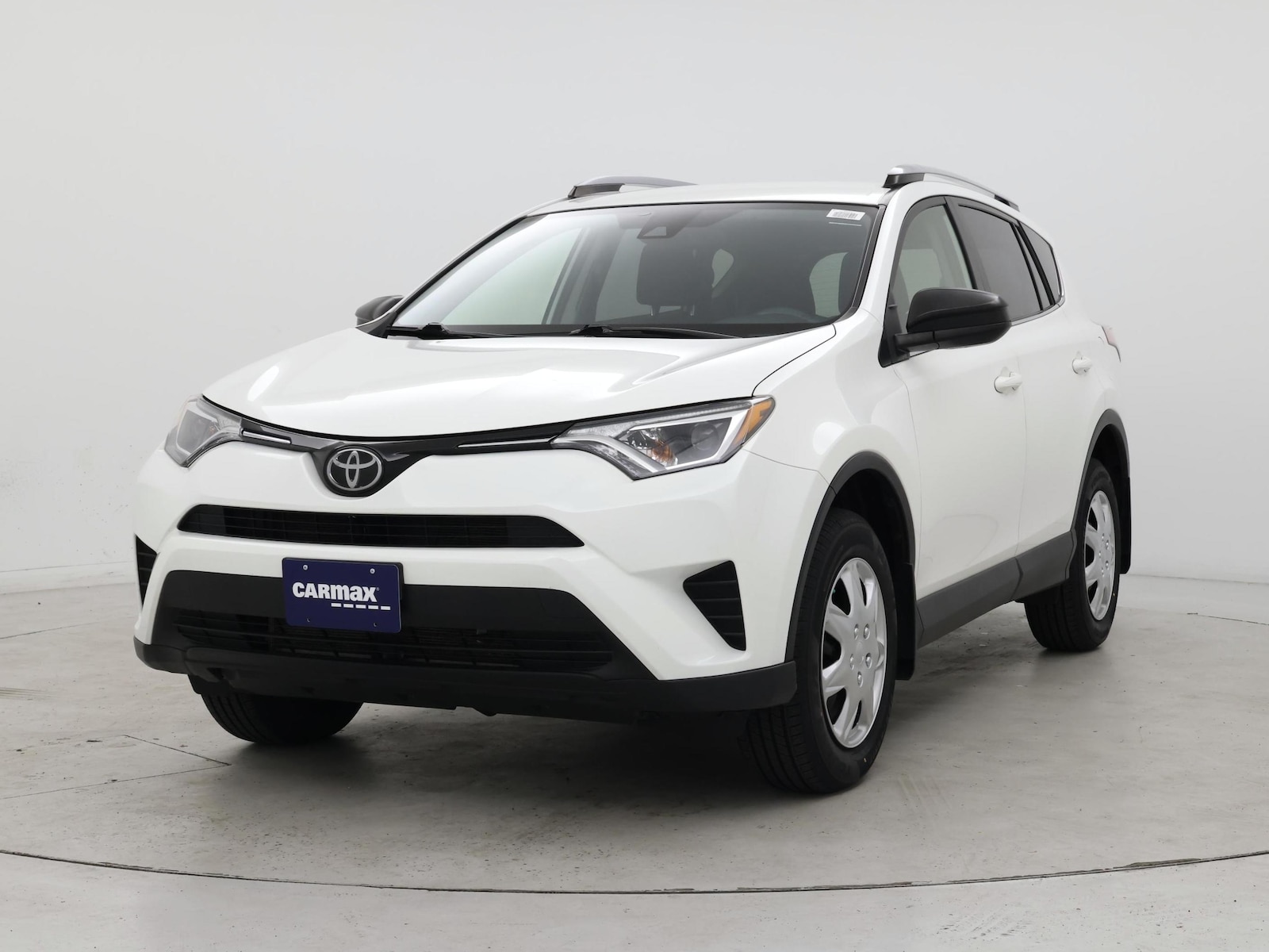 2017 Toyota RAV4 LE - Photo 5