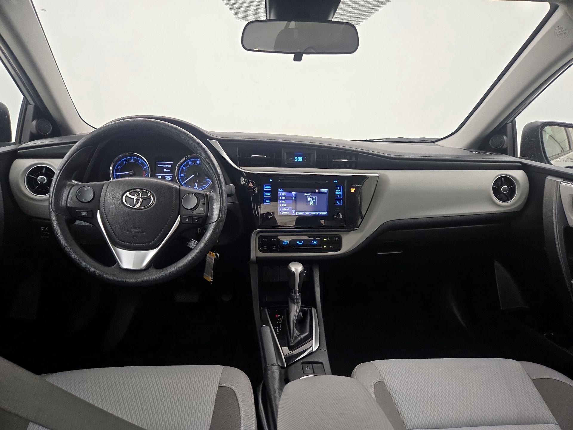 Thumbnail: 2017 Toyota Corolla - 9