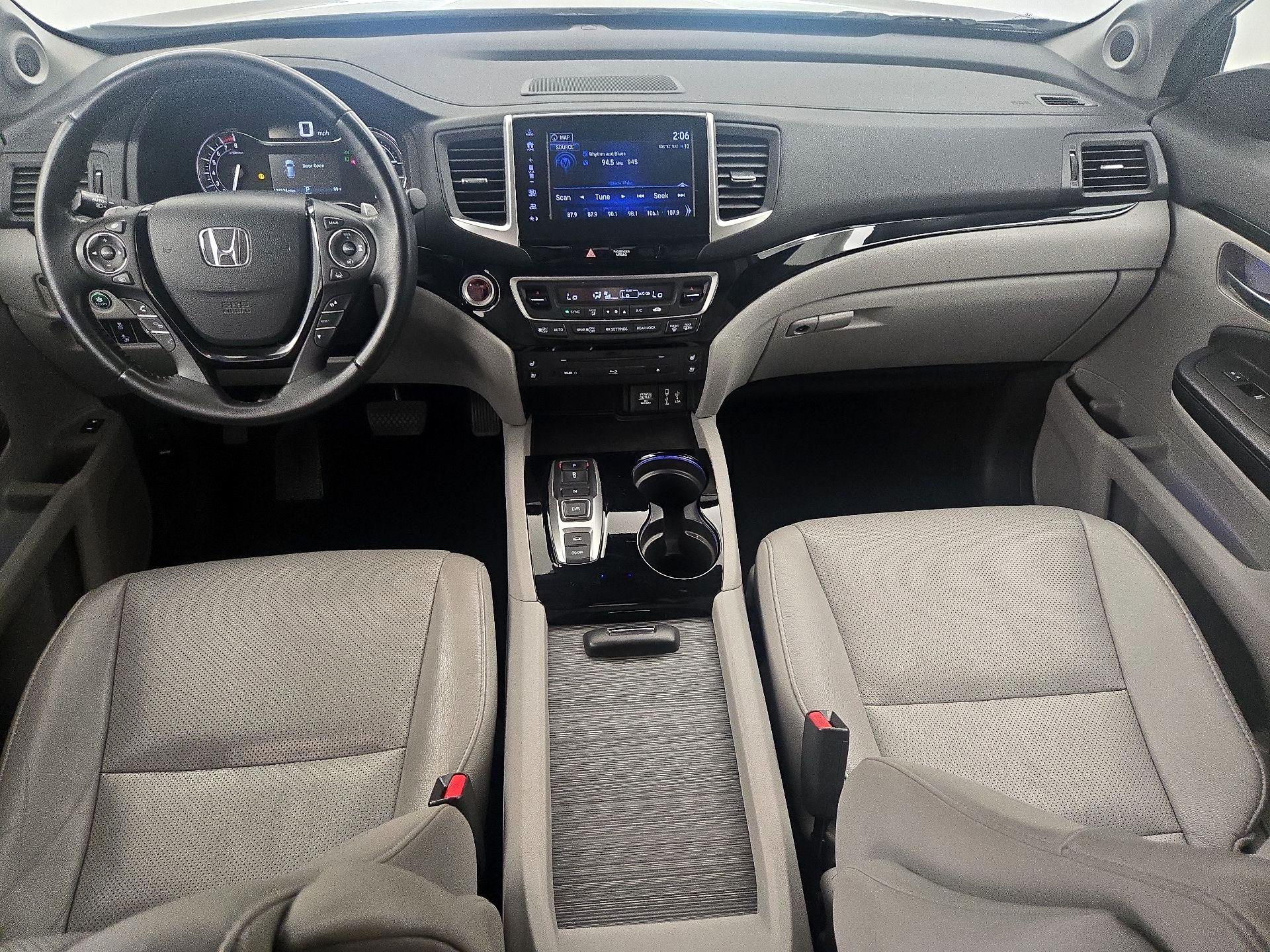 Thumbnail: 2017 Honda Pilot - 9