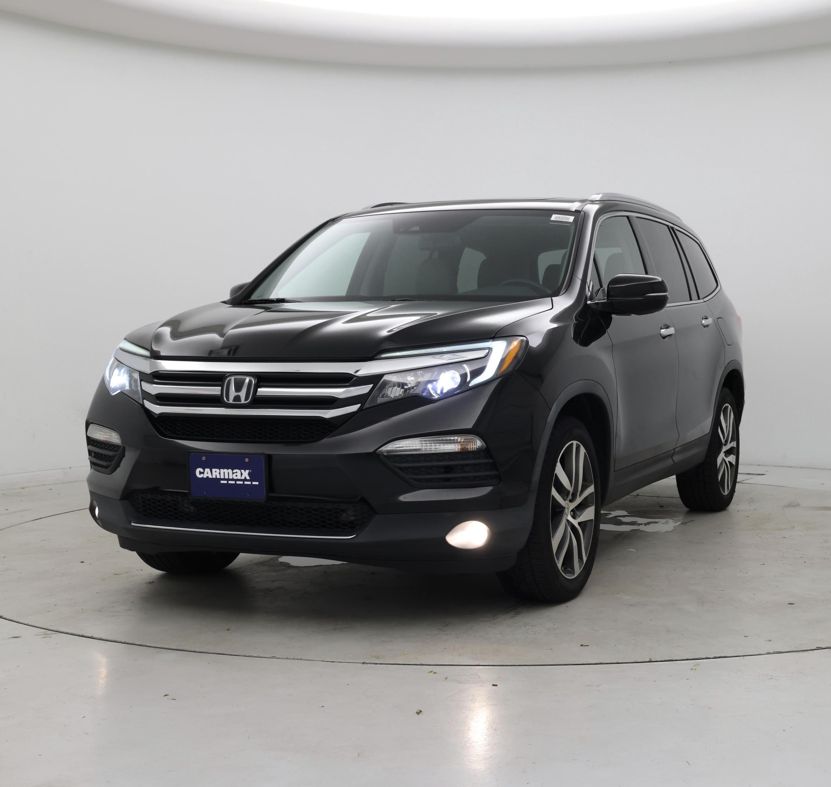 Thumbnail: 2017 Honda Pilot - 4