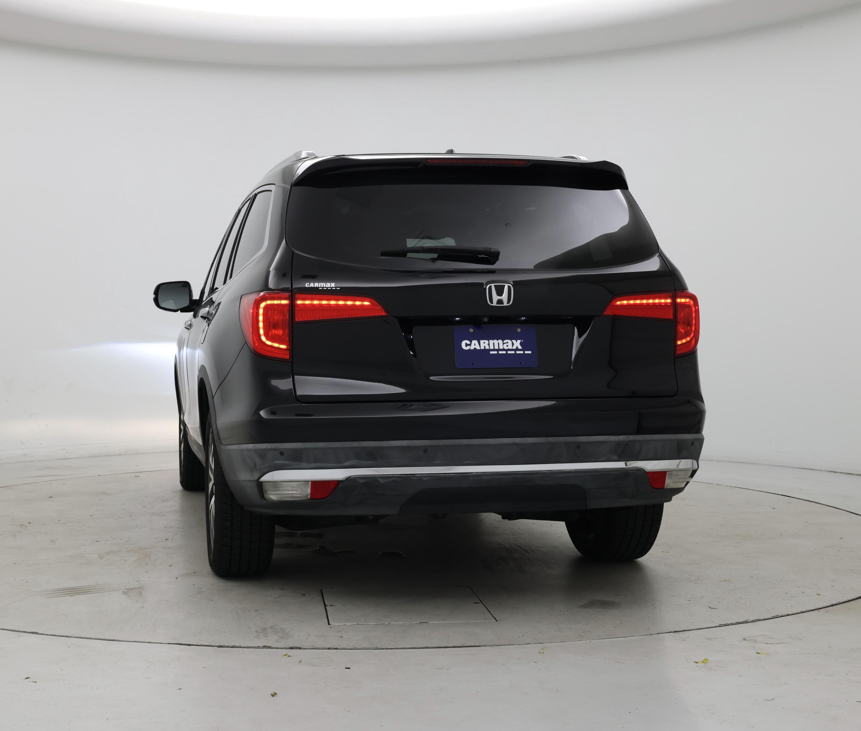 Thumbnail: 2017 Honda Pilot - 6