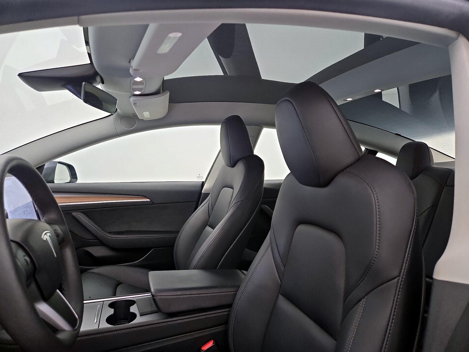 Thumbnail: 2023 Tesla Model 3 - 18
