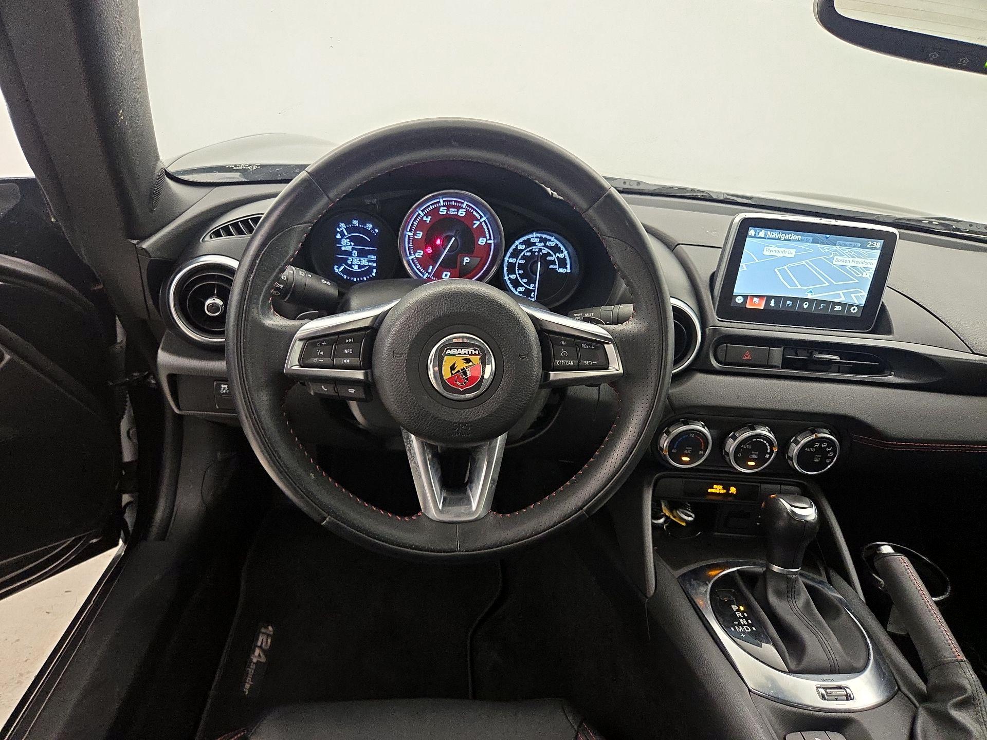 Thumbnail: 2019 Fiat 124 Spider - 10