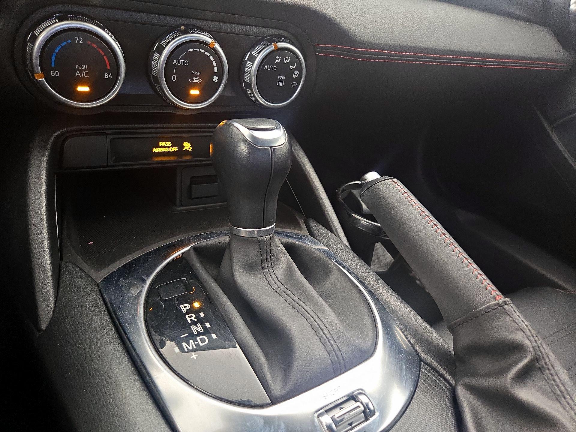 Thumbnail: 2019 Fiat 124 Spider - 18