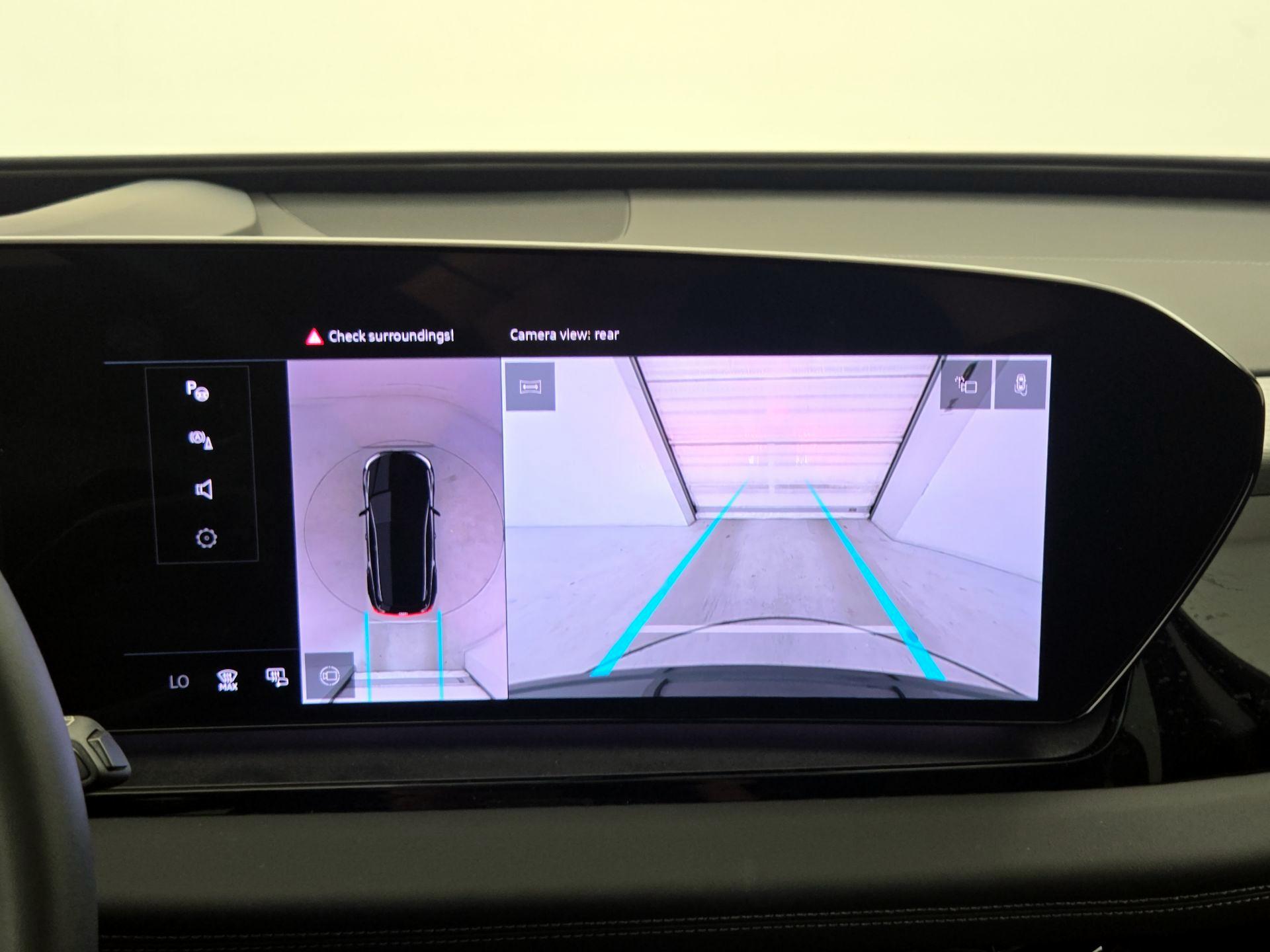 Thumbnail: 2025 Audi Q6 e-tron - 14