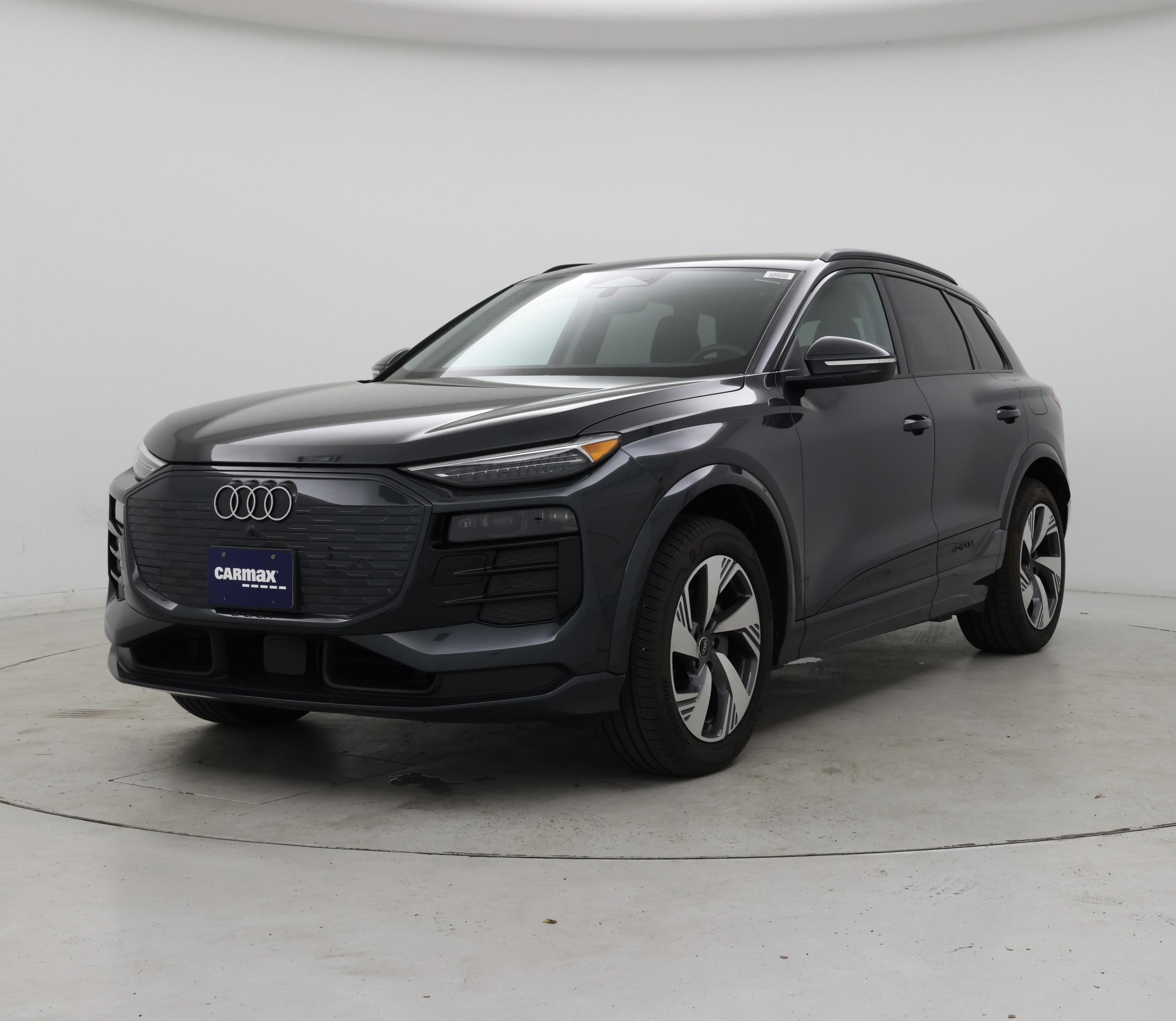 Thumbnail: 2025 Audi Q6 e-tron - 4