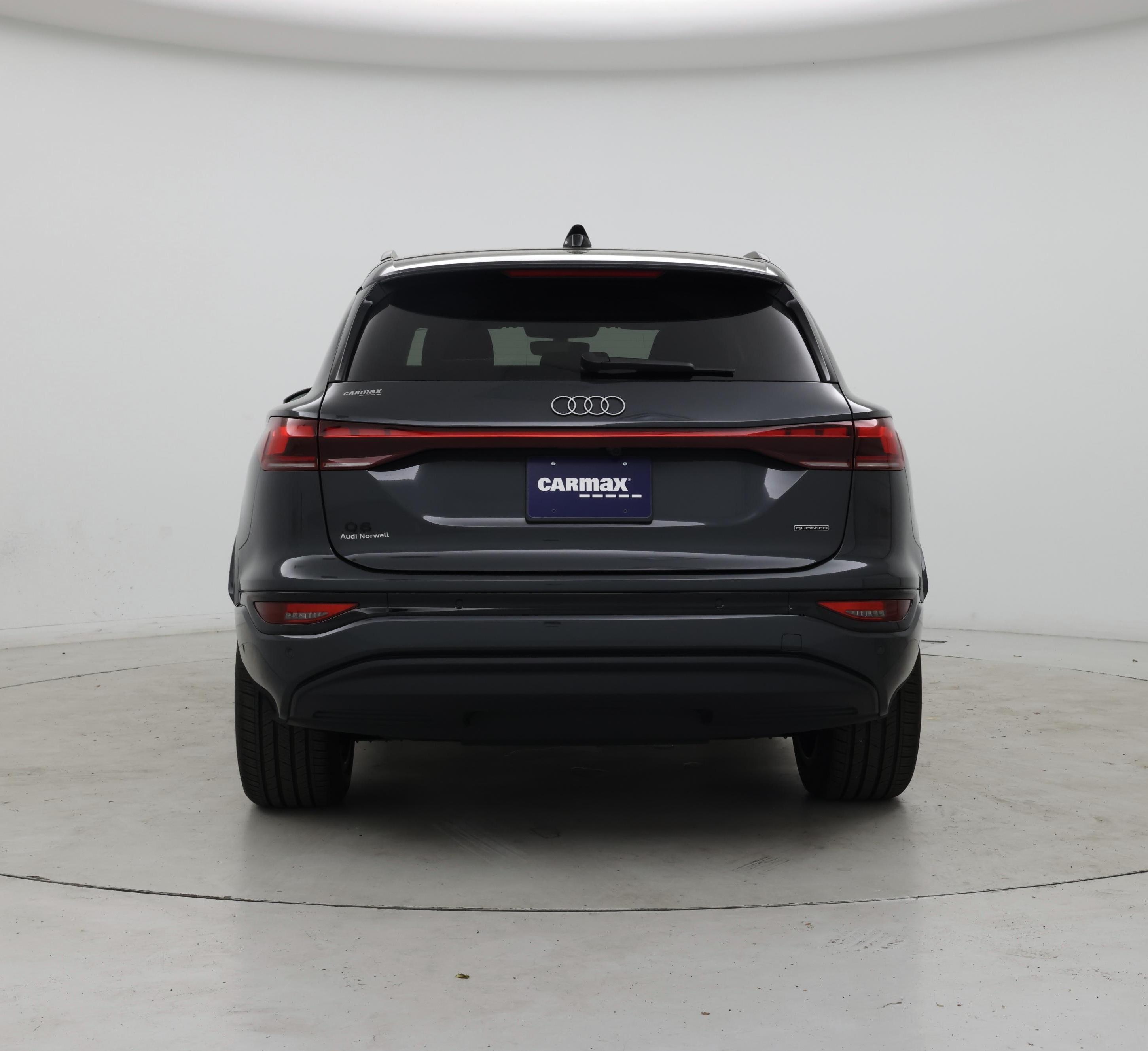 Thumbnail: 2025 Audi Q6 e-tron - 6