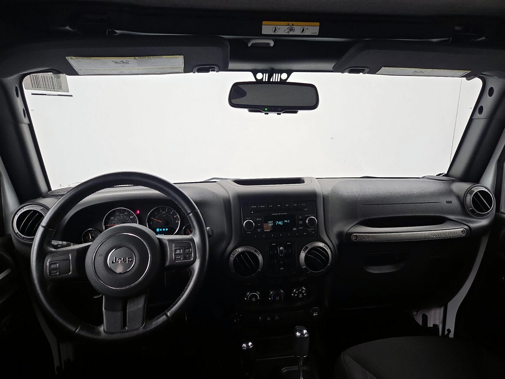 Thumbnail: 2016 Jeep Wrangler - 9