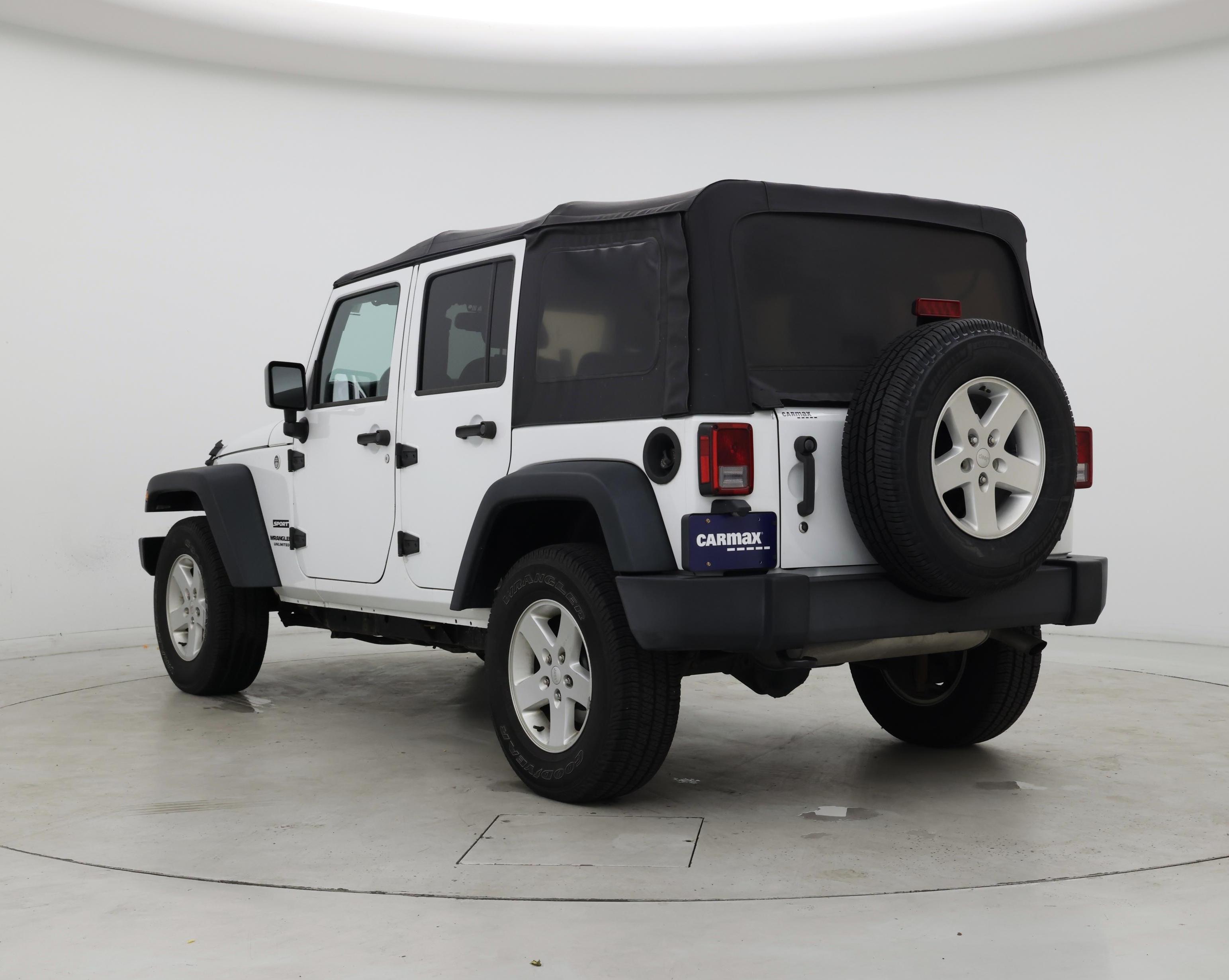 Thumbnail: 2016 Jeep Wrangler - 2