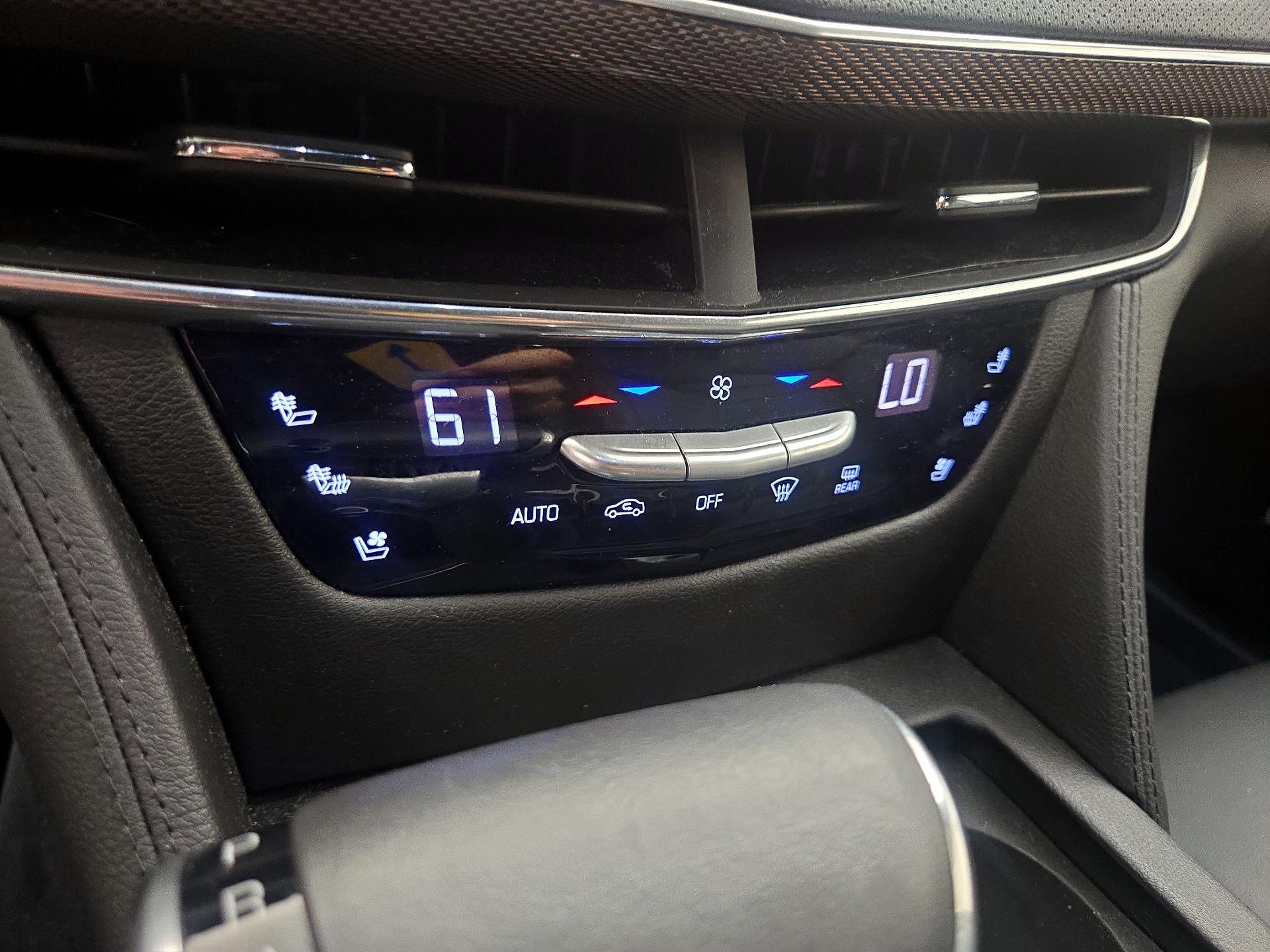 Thumbnail: 2018 Cadillac CT6 - 17