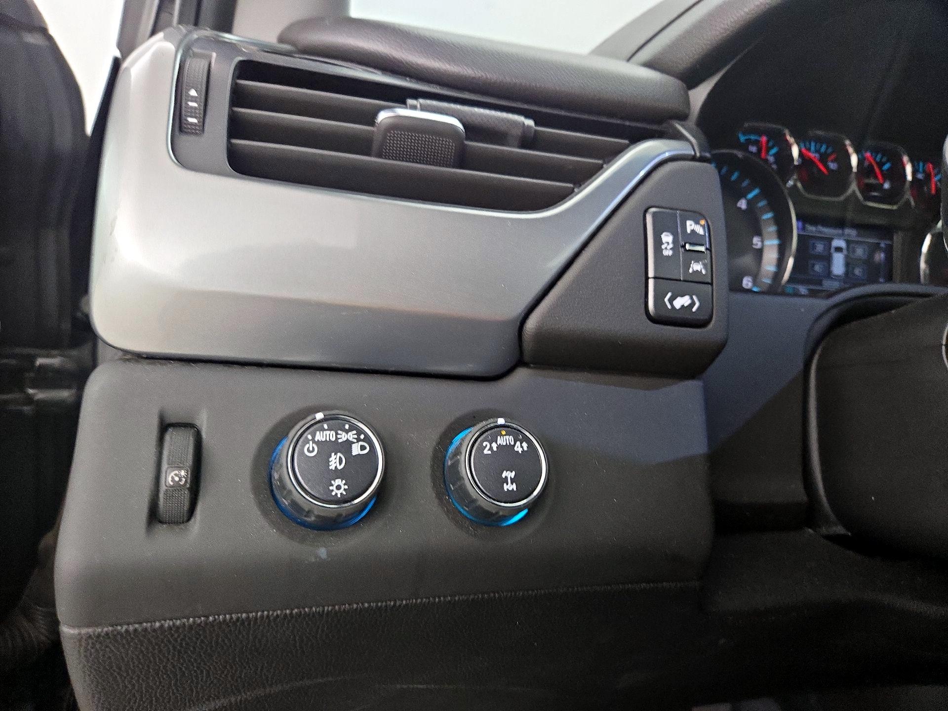 Thumbnail: 2019 Chevrolet Suburban - 13