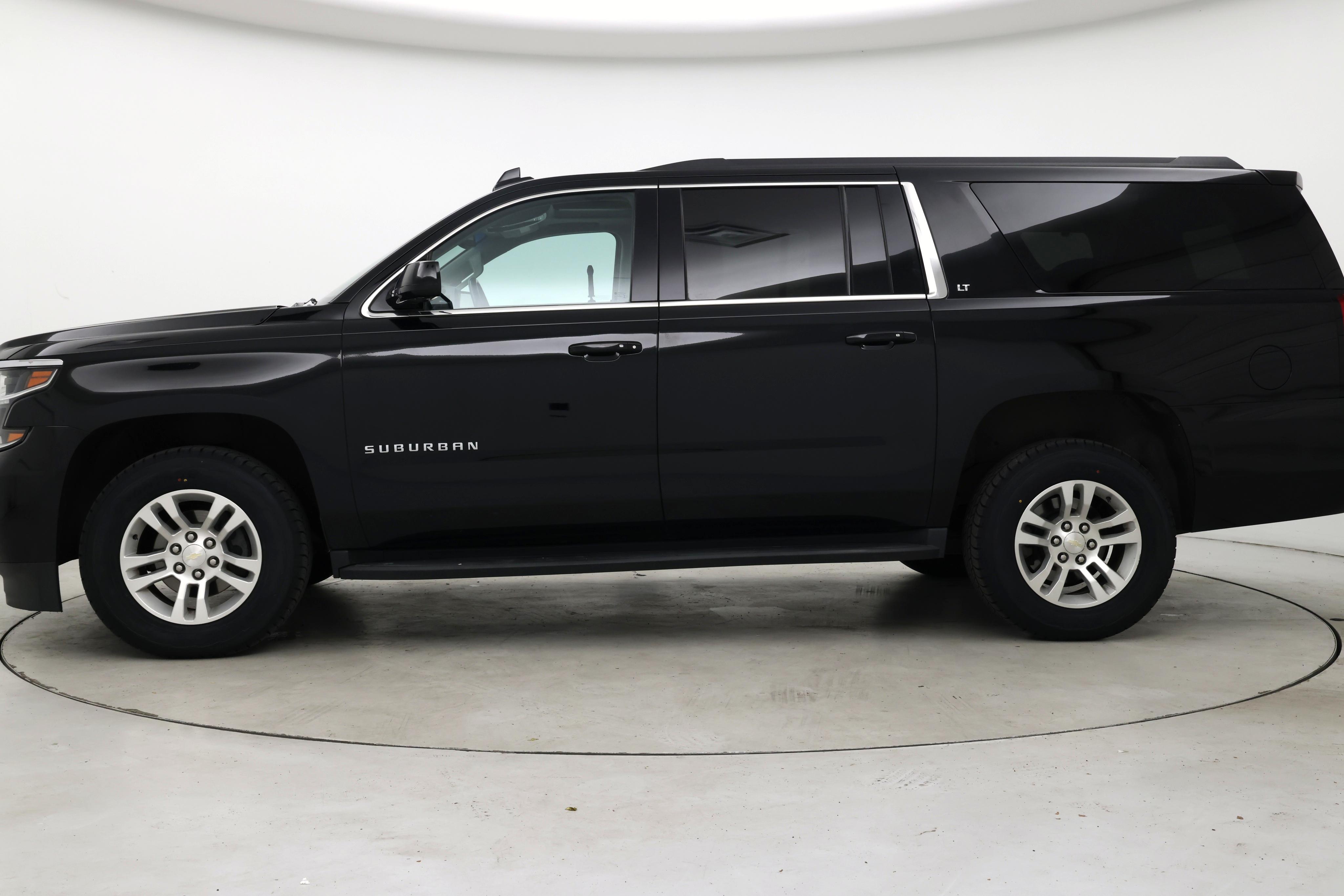 Thumbnail: 2019 Chevrolet Suburban - 3