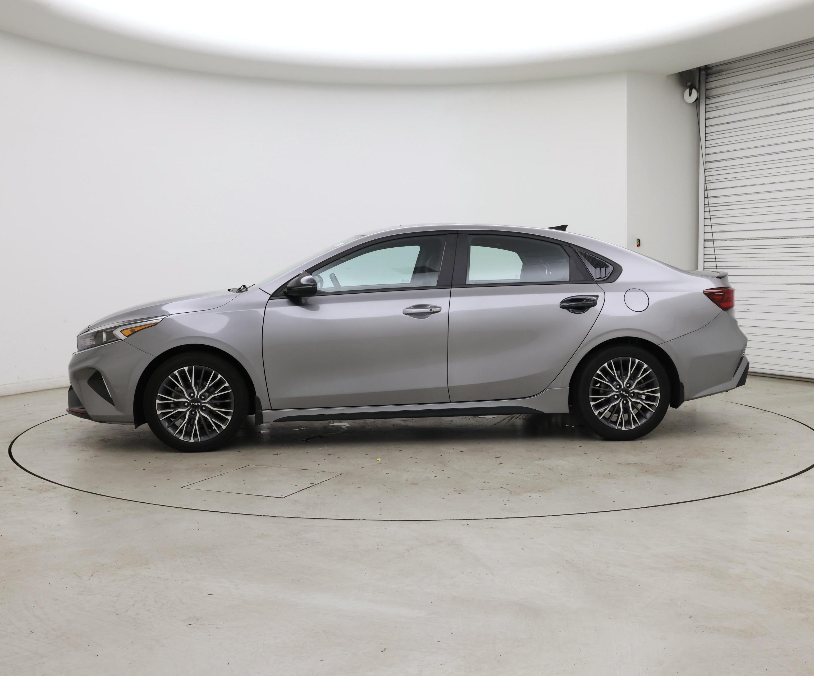 Thumbnail: 2024 Kia Forte - 3