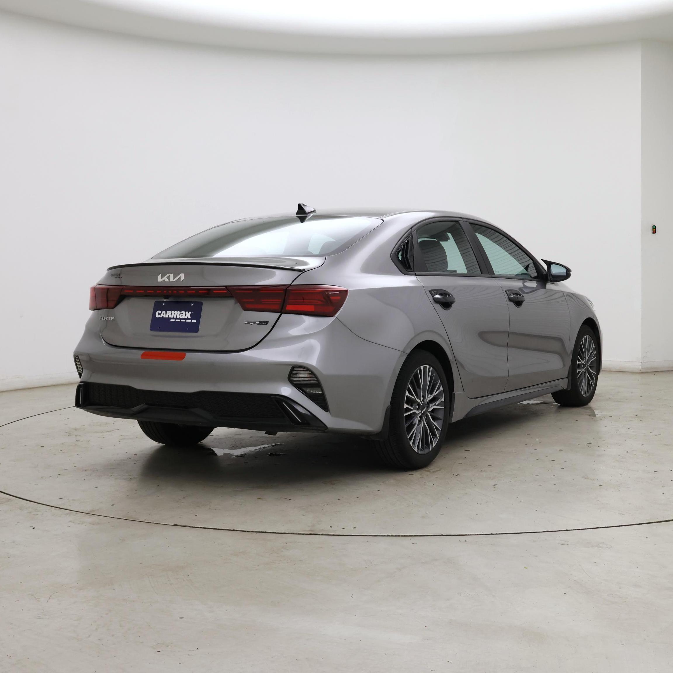 Thumbnail: 2024 Kia Forte - 8