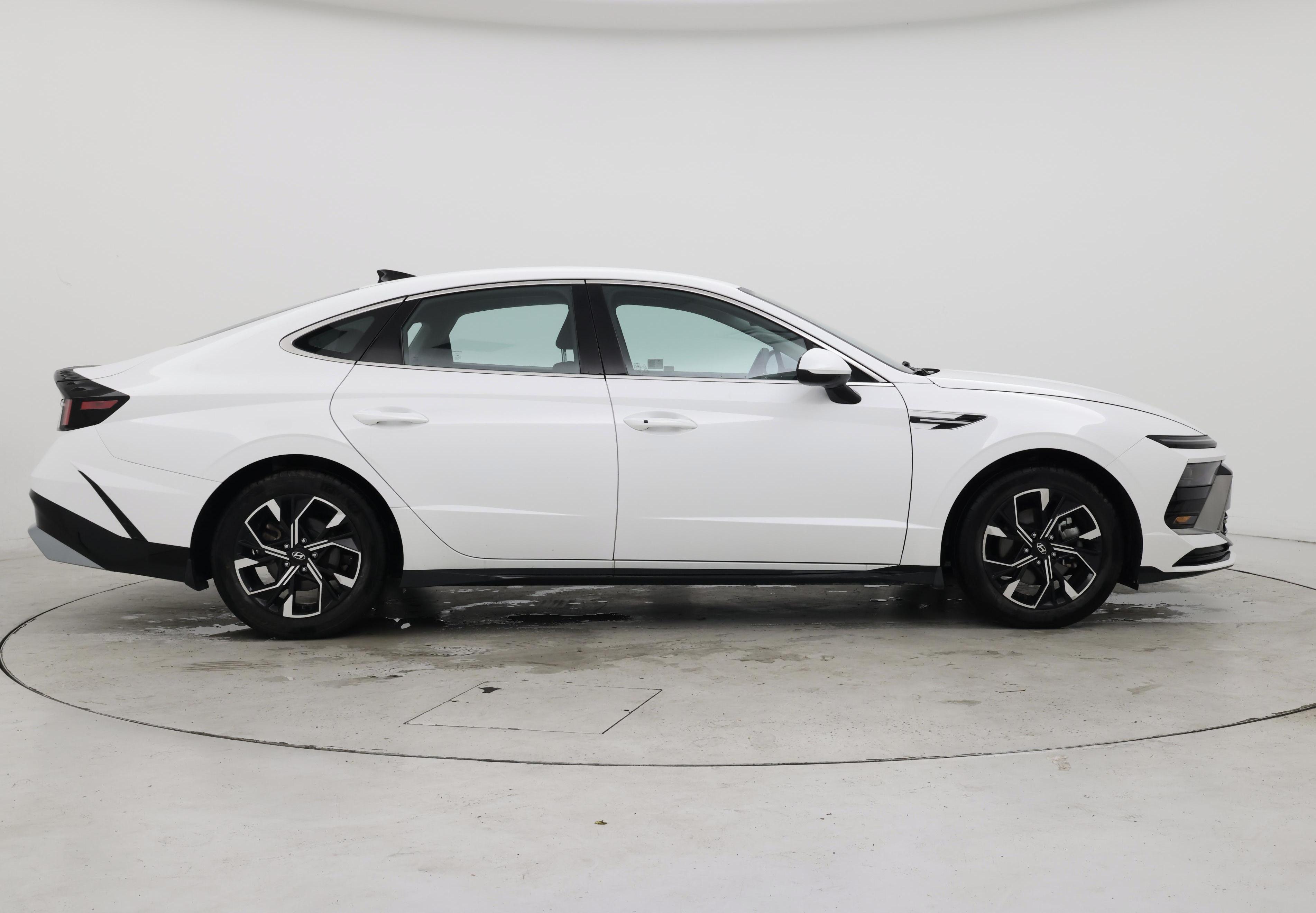 Thumbnail: 2024 Hyundai Sonata - 7