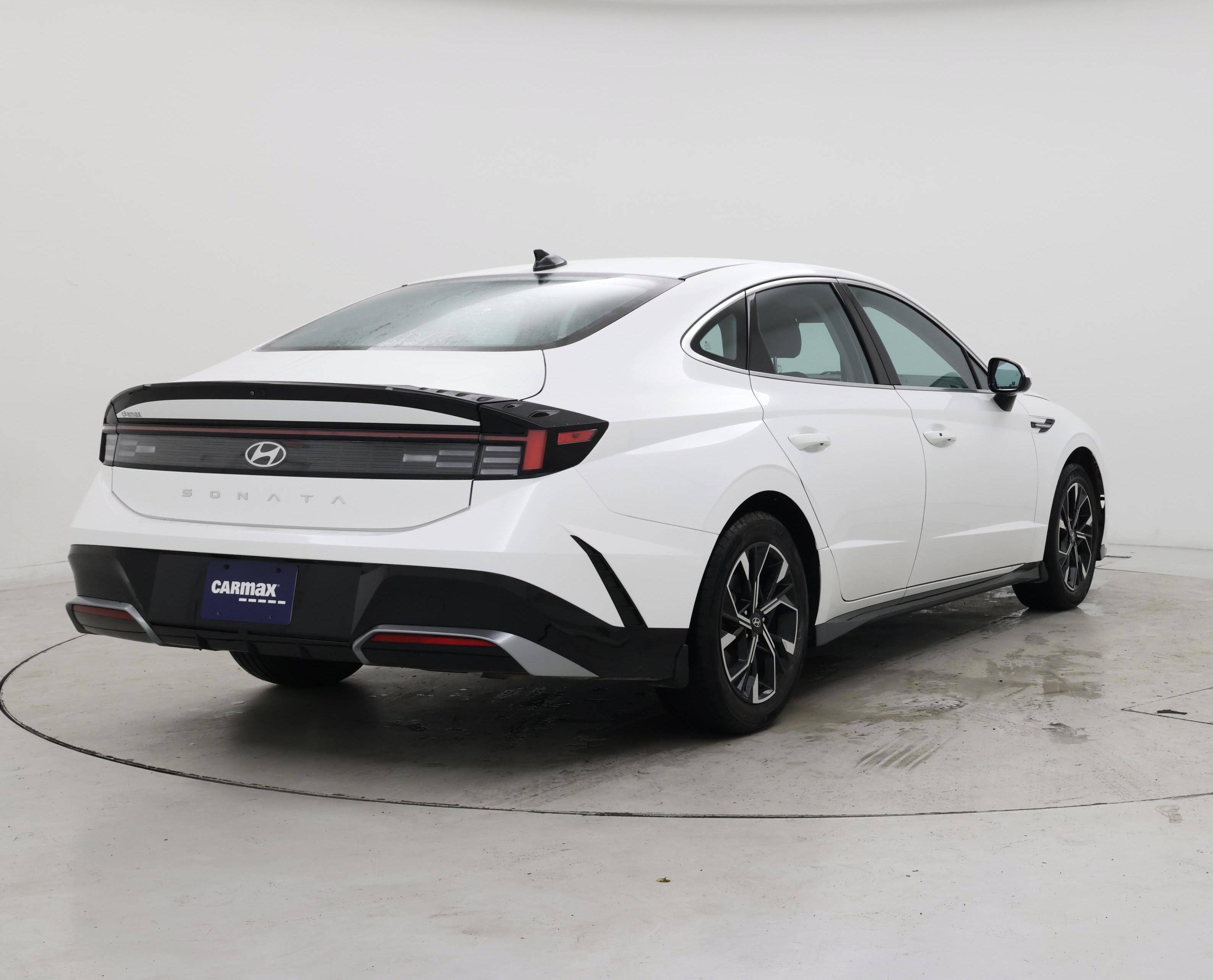 Thumbnail: 2024 Hyundai Sonata - 8