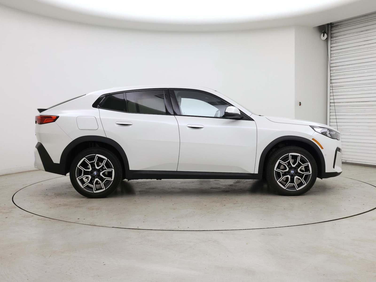 2025 BMW X2 28i - Photo 8