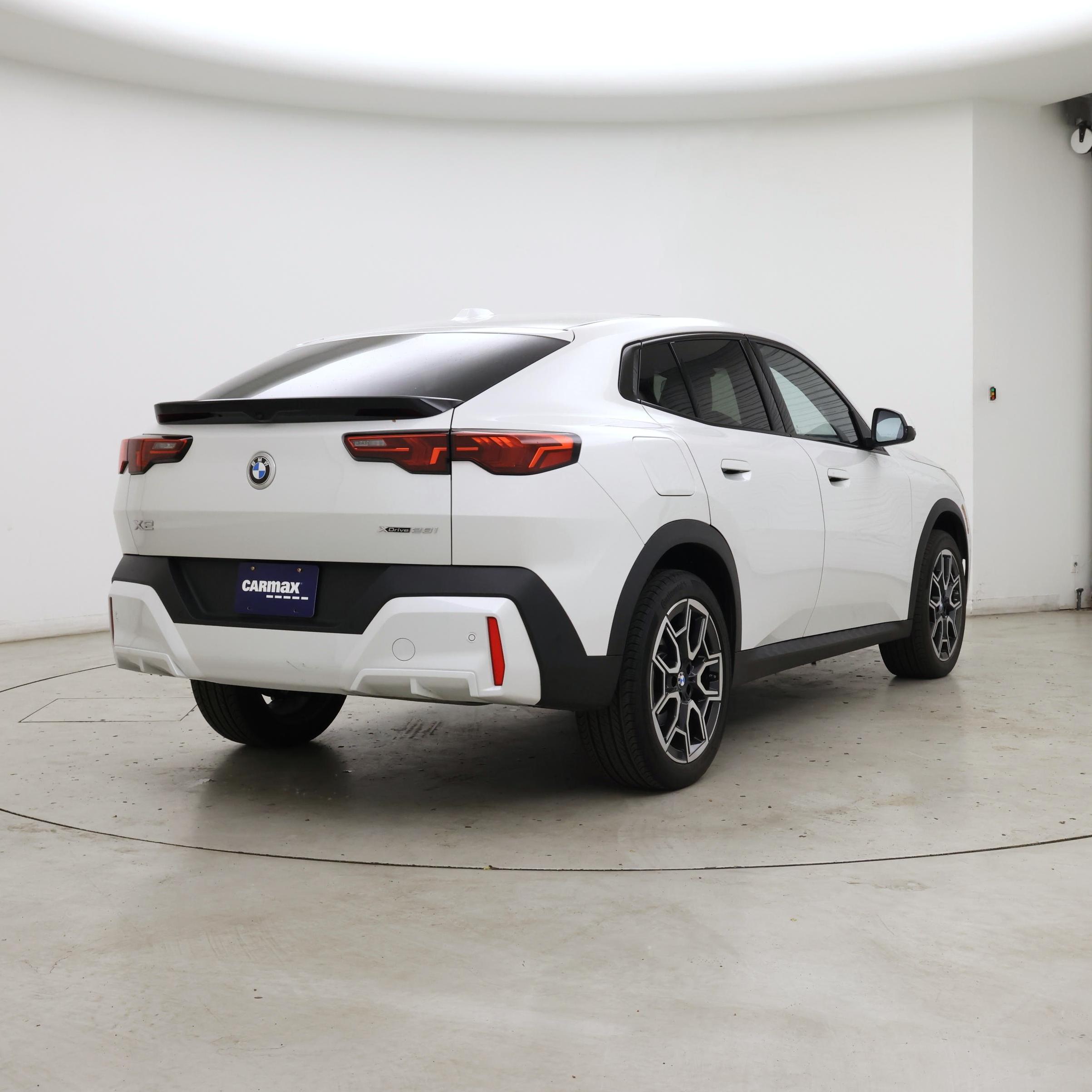 Thumbnail: 2025 BMW X2 - 8