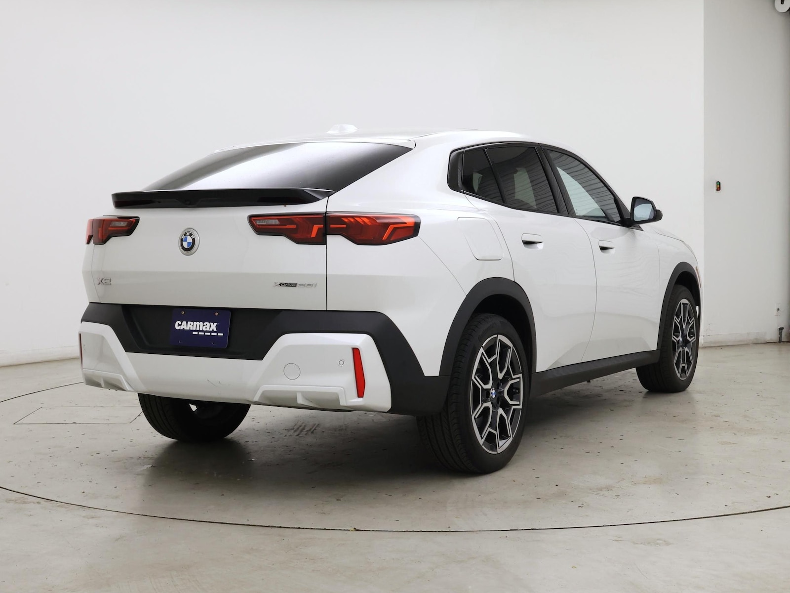 2025 BMW X2 28i - Photo 9