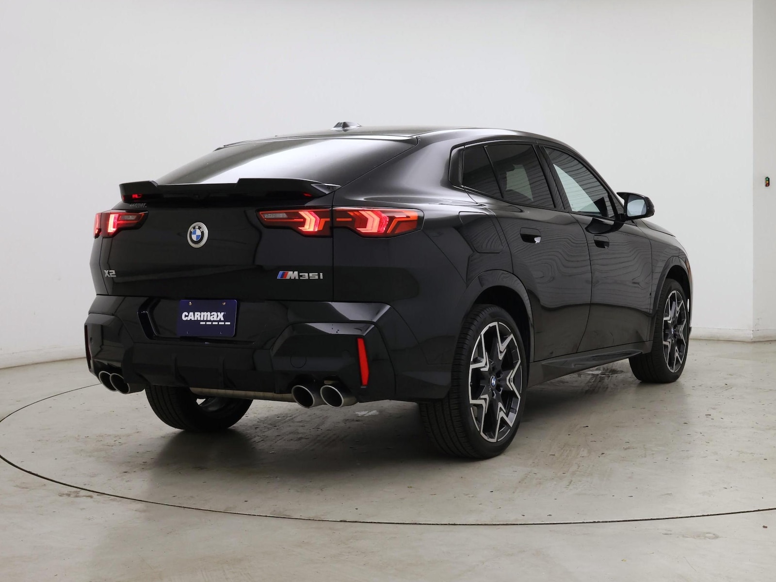 2025 BMW X2 35i - Photo 9