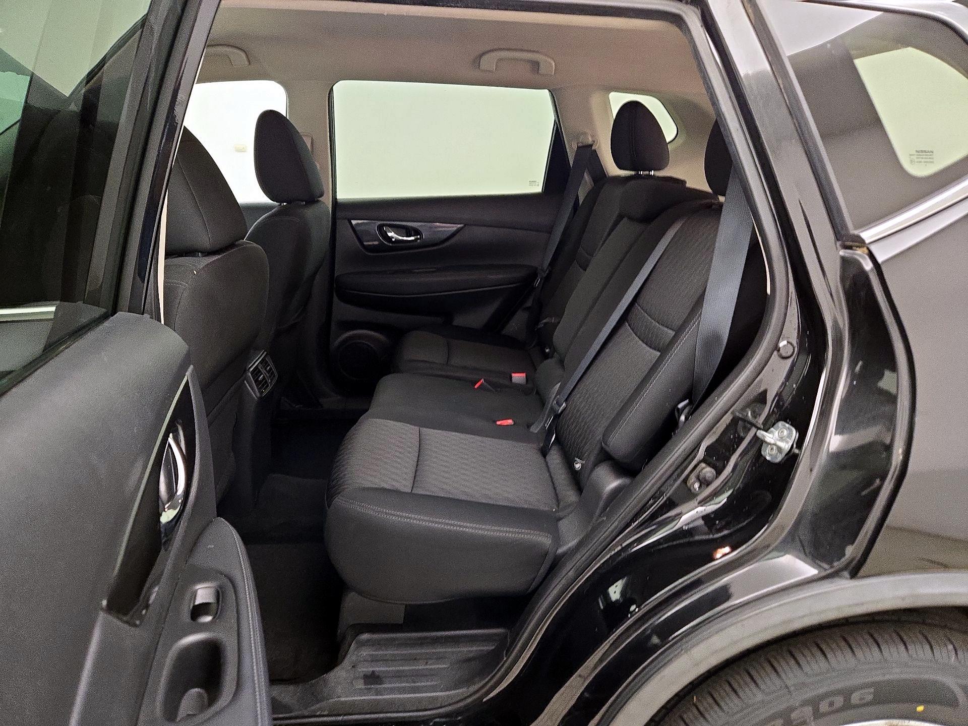 Thumbnail: 2018 Nissan Rogue - 19
