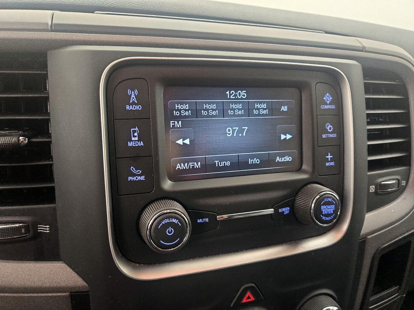 2023 RAM Ram 1500 Classic Tradesman - Photo 16