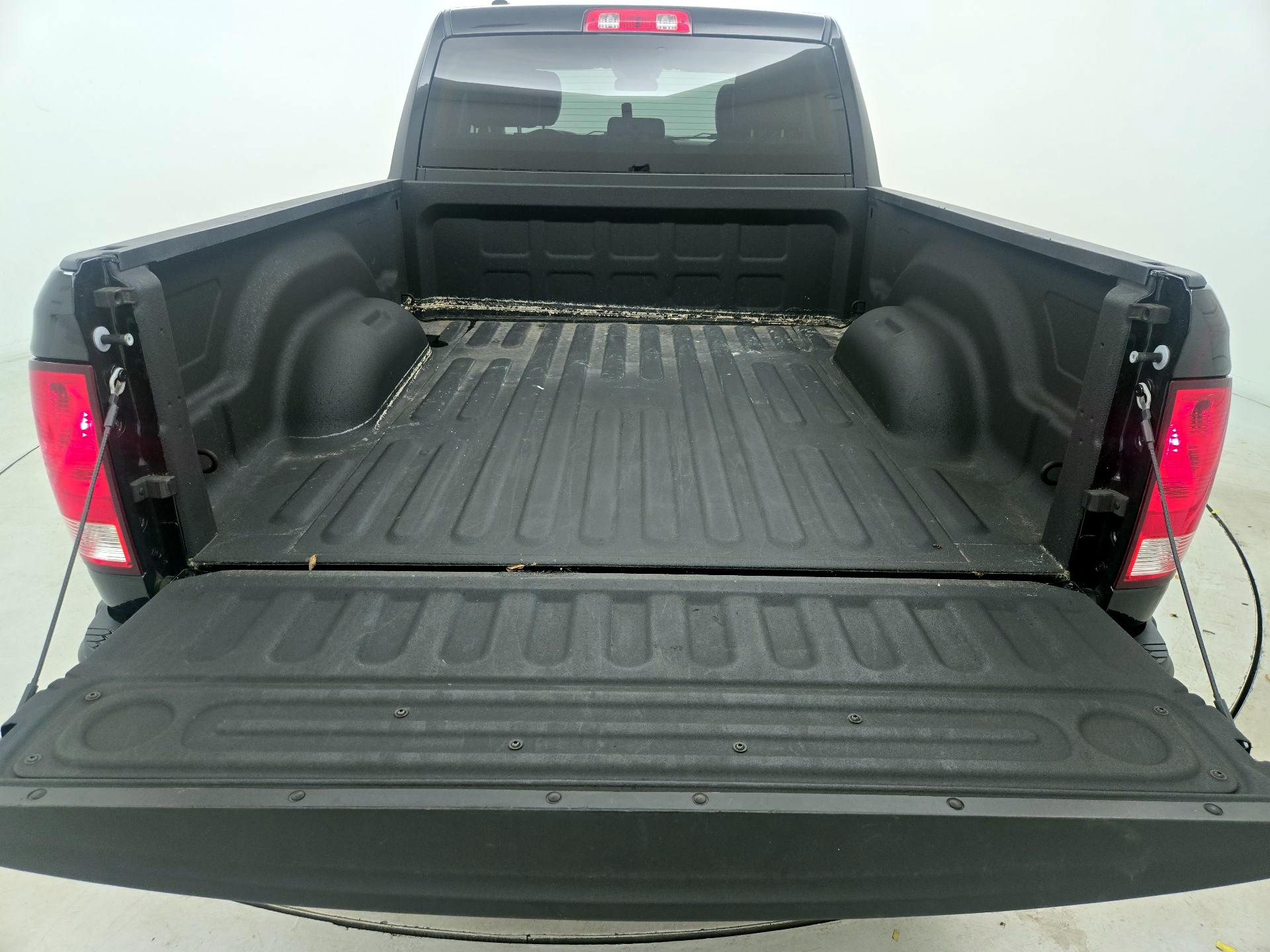 Thumbnail: 2023 RAM 1500 Classic - 20