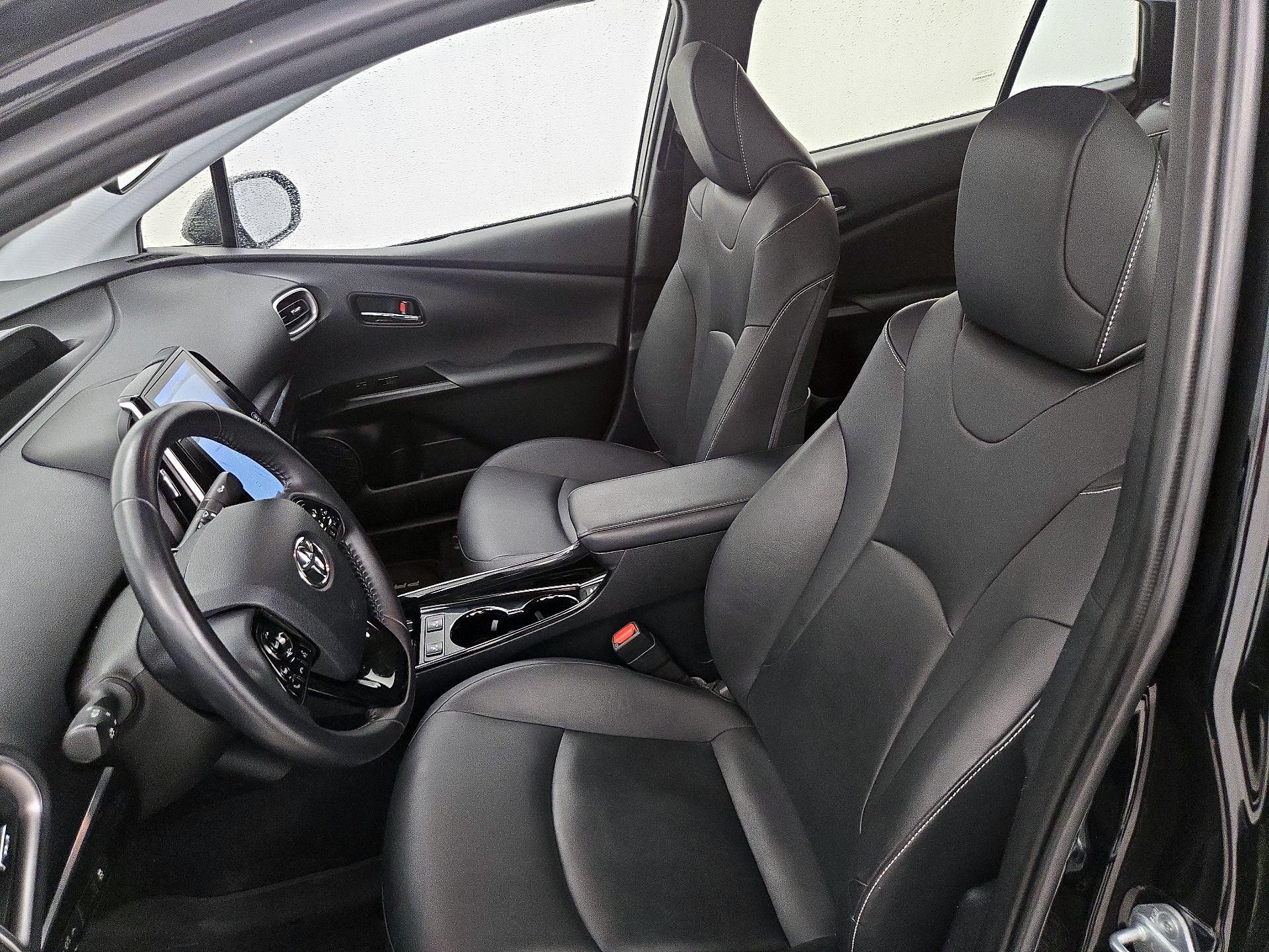 Thumbnail: 2021 Toyota Prius Prime - 11