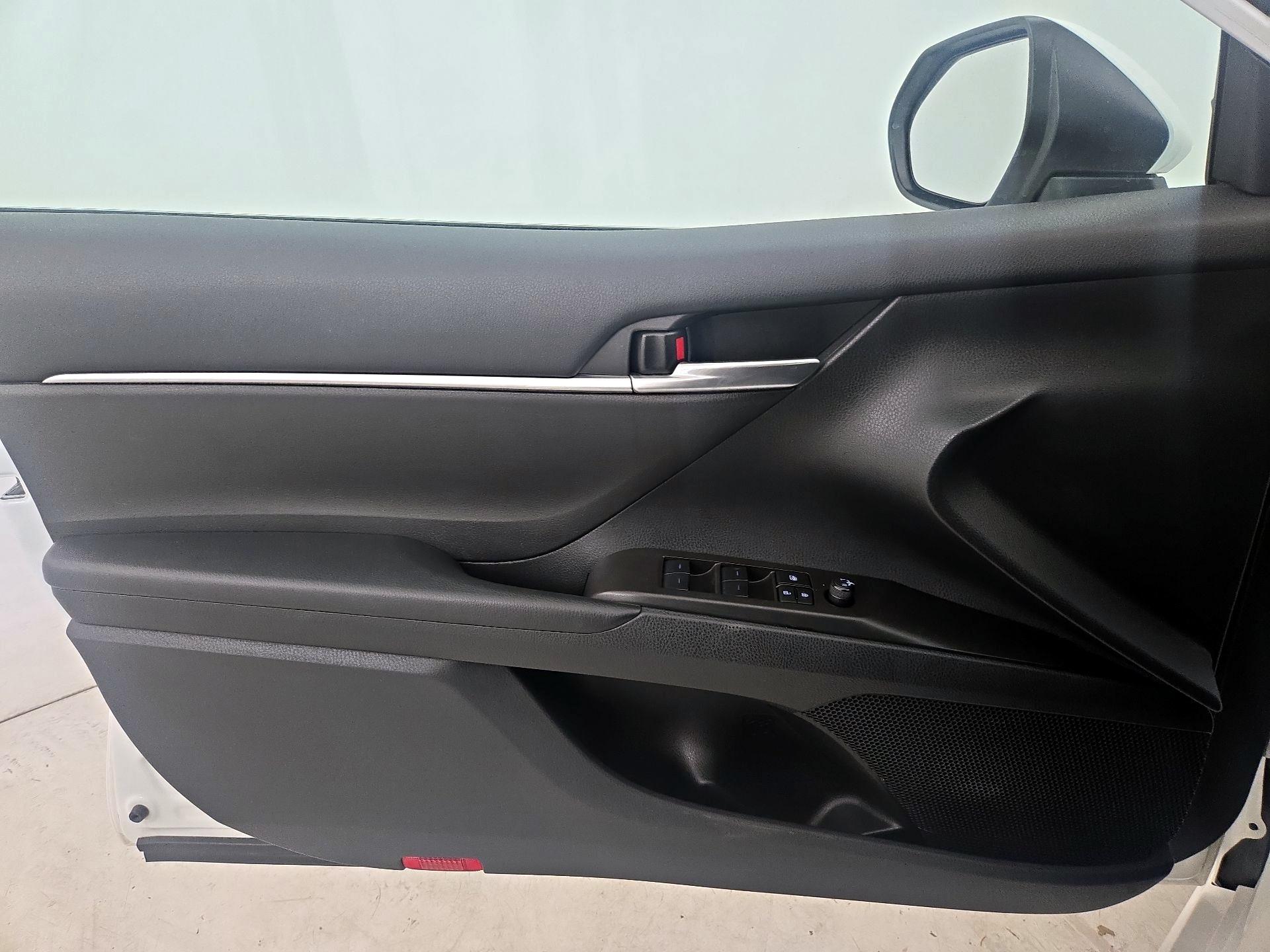 Thumbnail: 2023 Toyota Camry - 12