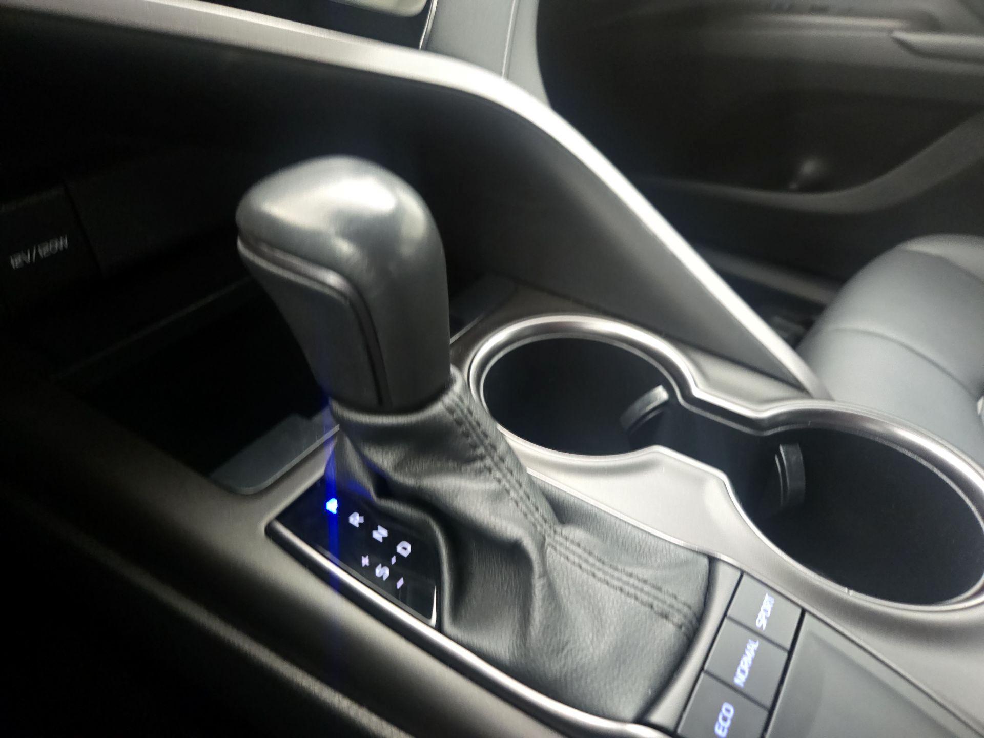 Thumbnail: 2023 Toyota Camry - 17