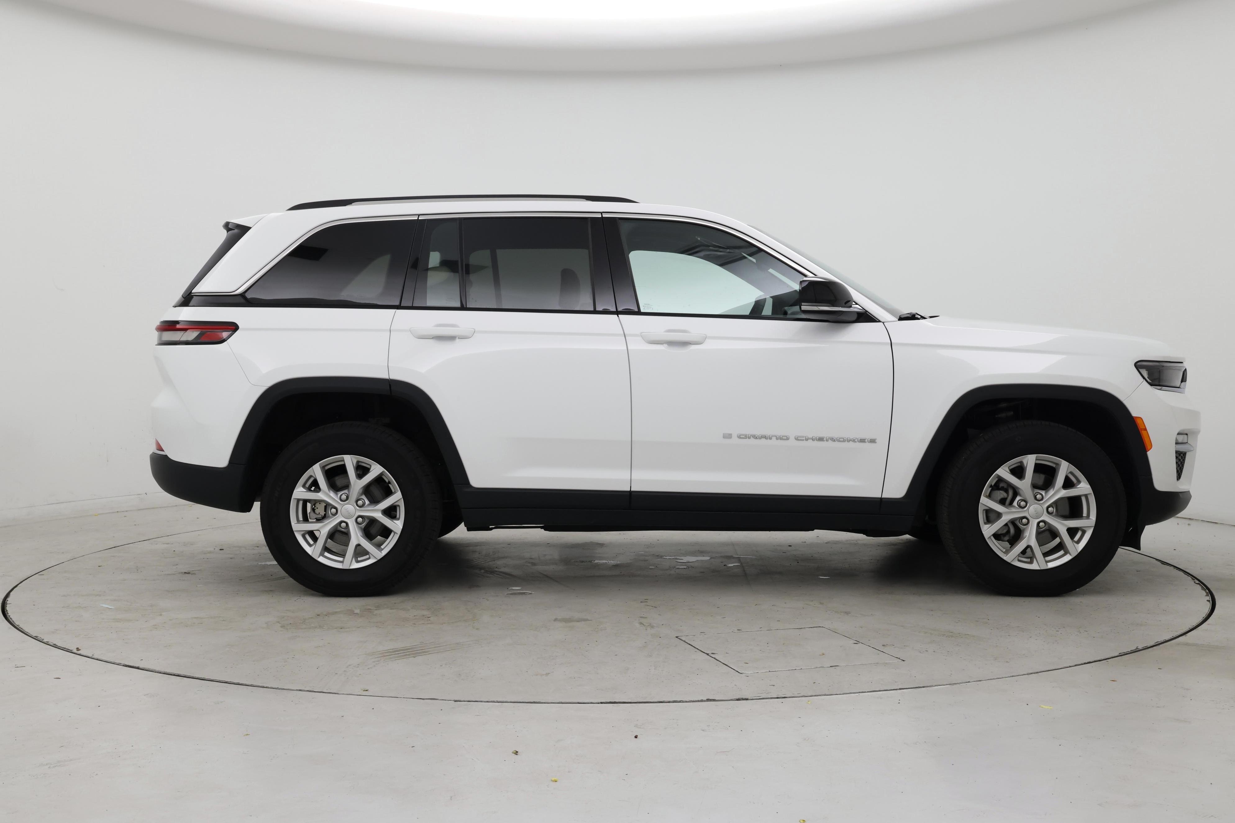 Thumbnail: 2024 Jeep Grand Cherokee - 7