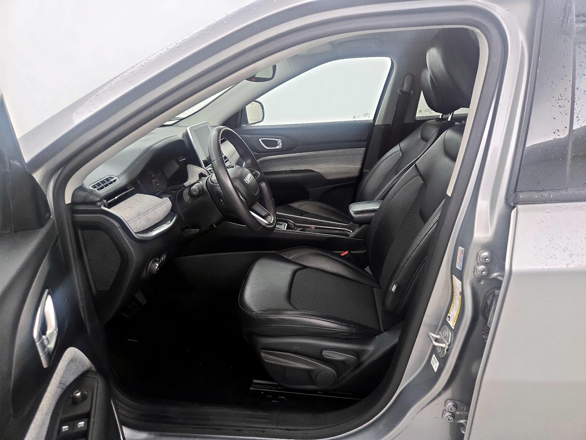 Thumbnail: 2022 Jeep Compass - 11