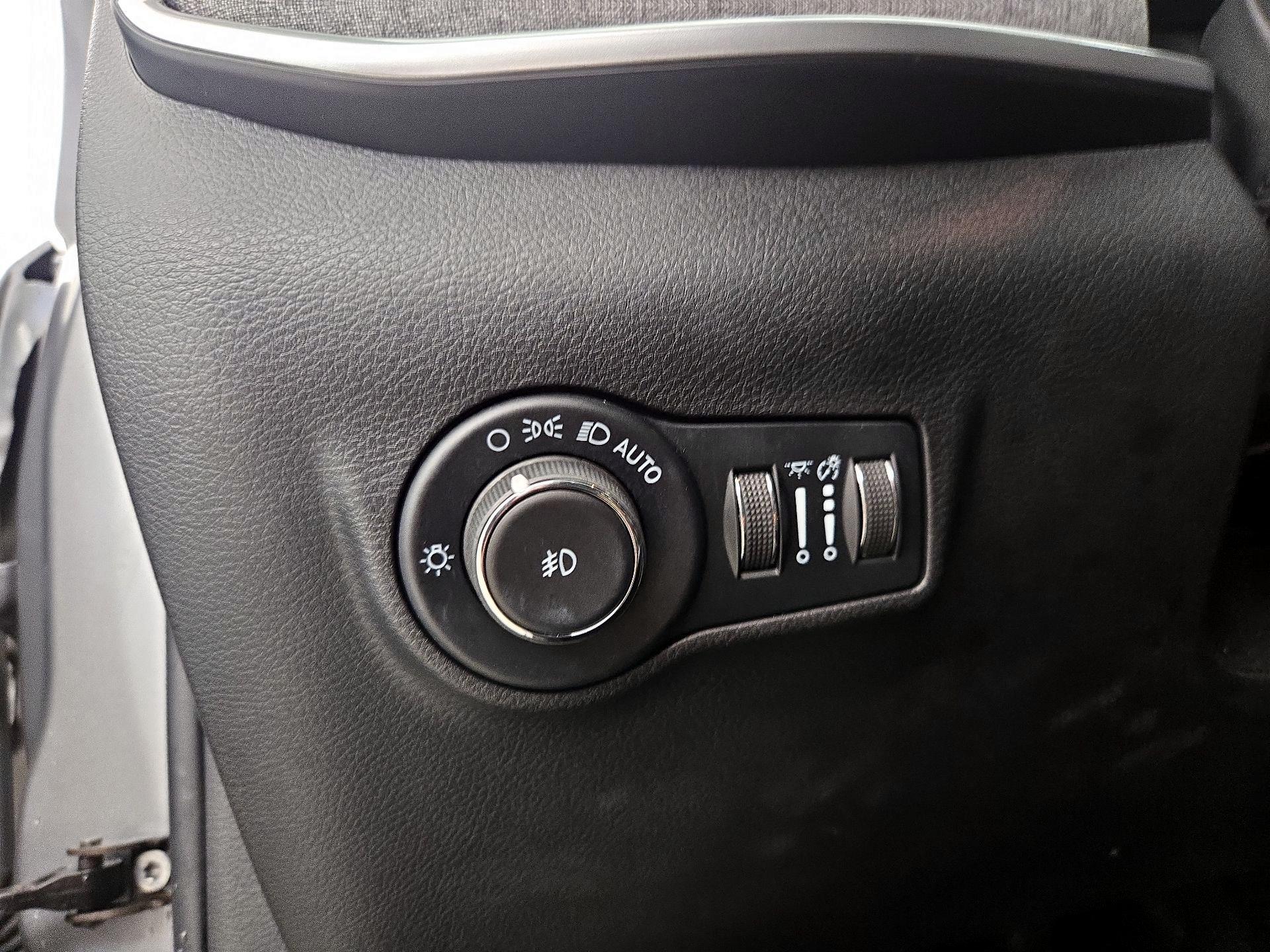 Thumbnail: 2022 Jeep Compass - 13