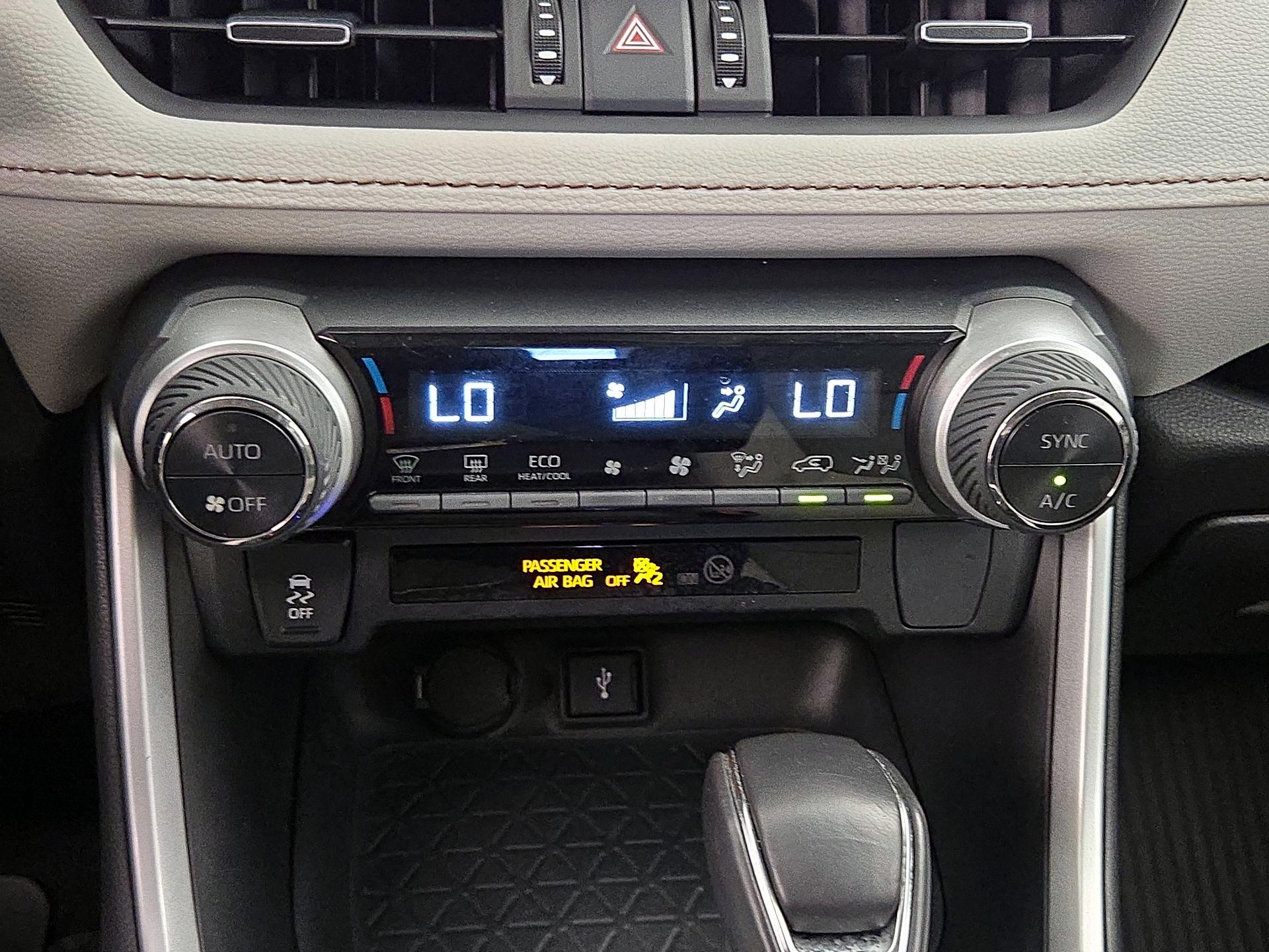 Thumbnail: 2022 Toyota RAV4 - 16