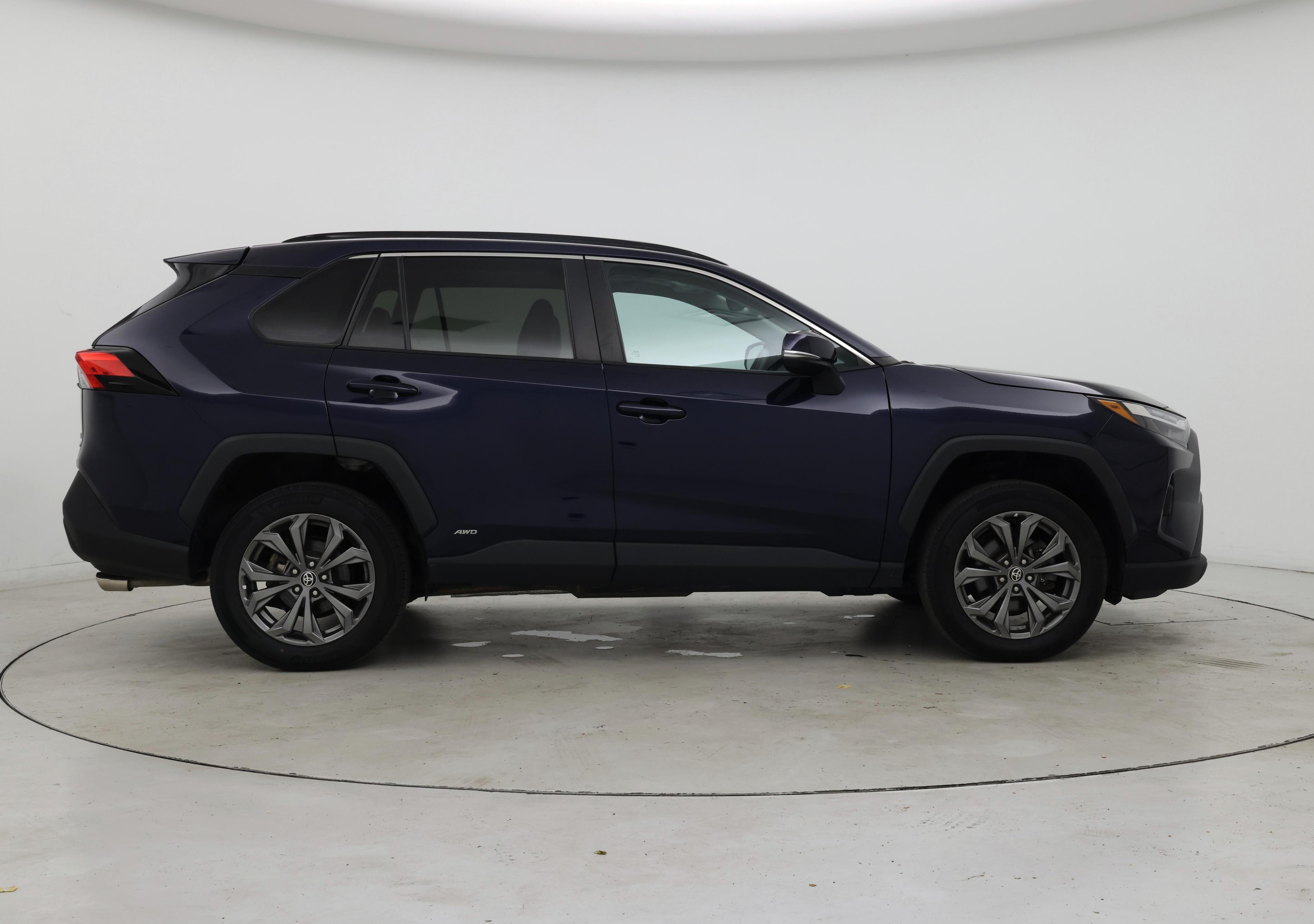 Thumbnail: 2022 Toyota RAV4 - 7