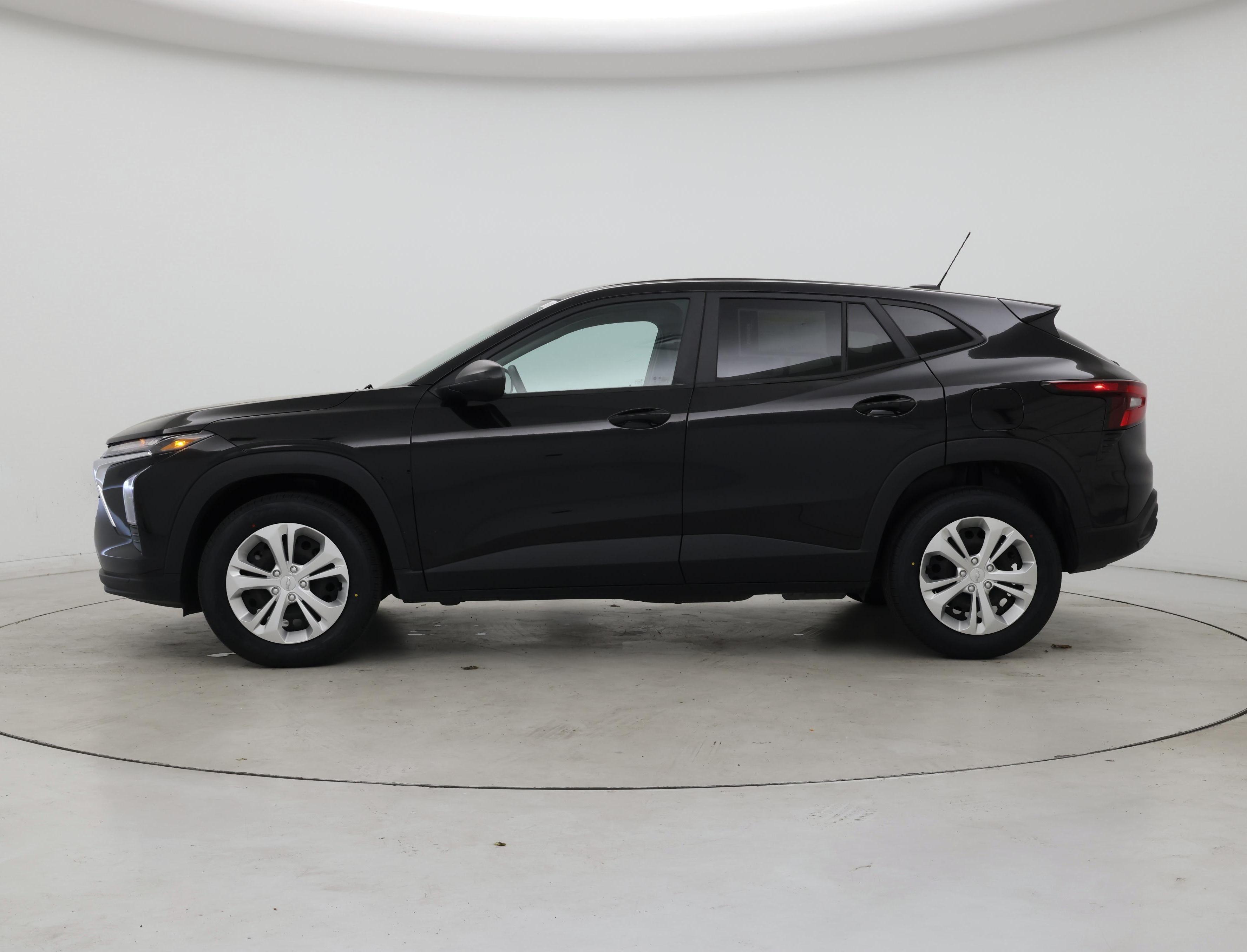 Thumbnail: 2024 Chevrolet Trax - 3