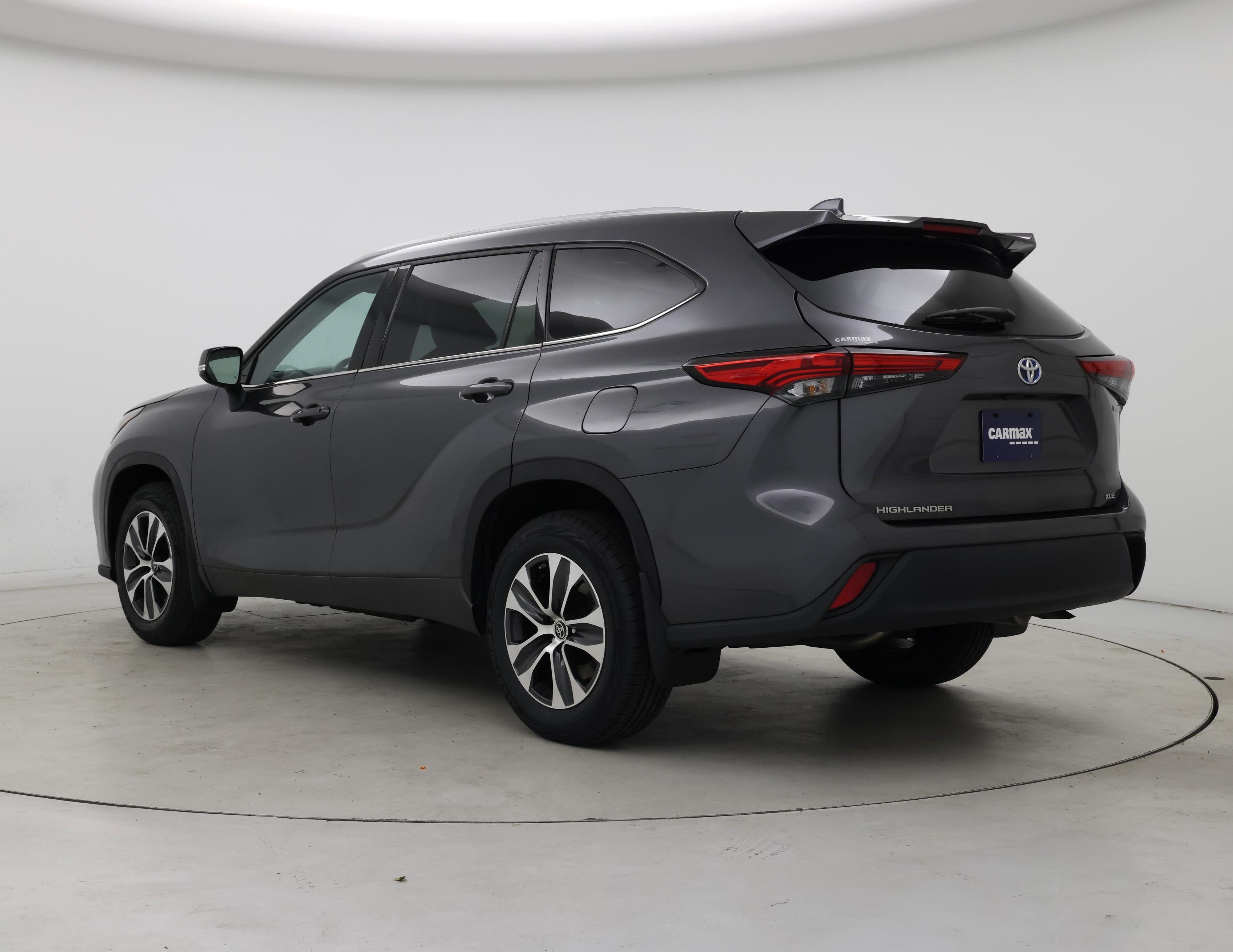 Thumbnail: 2022 Toyota Highlander - 2