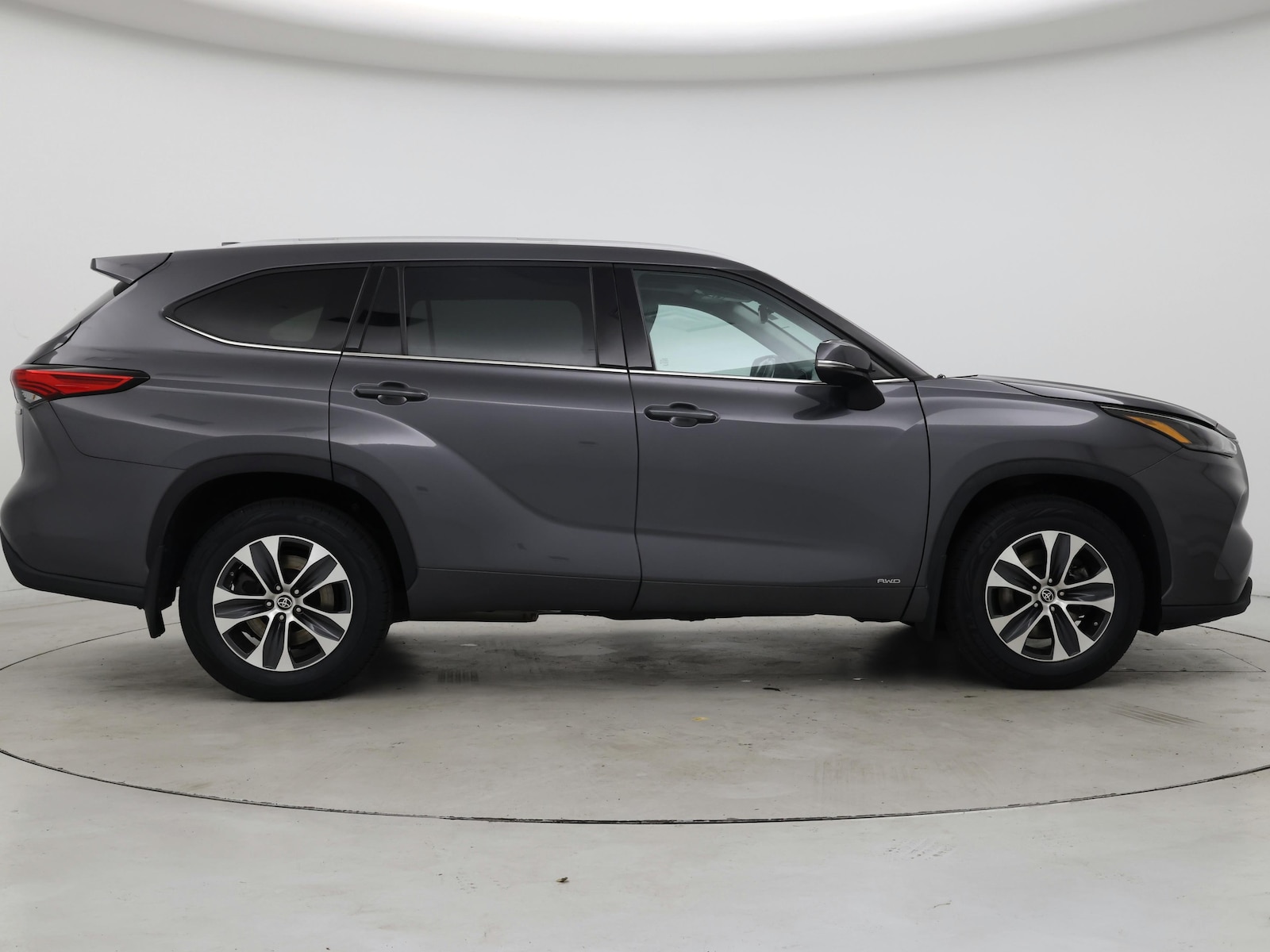 2022 Toyota Highlander XLE - Photo 8