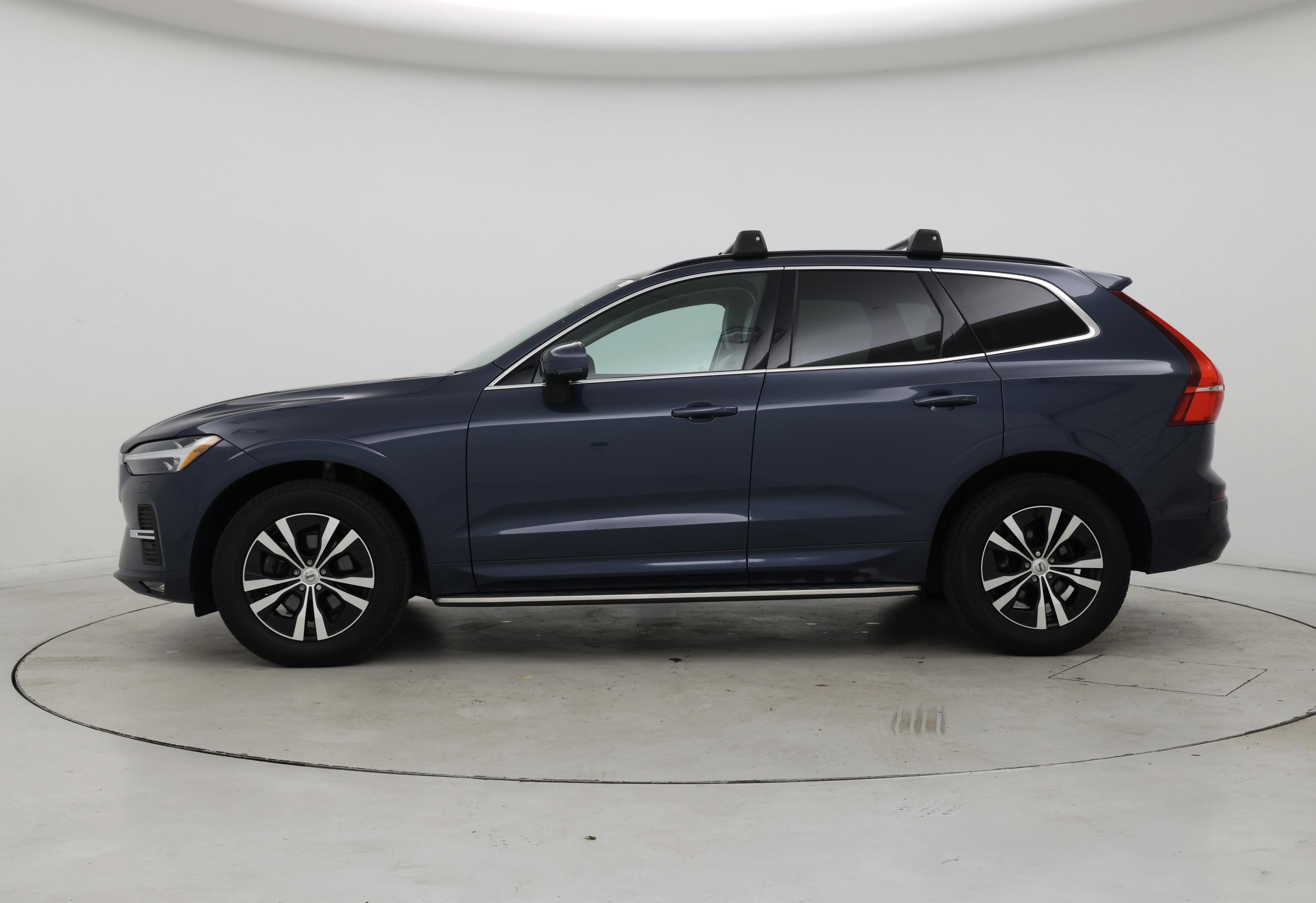 Thumbnail: 2023 Volvo XC60 - 3