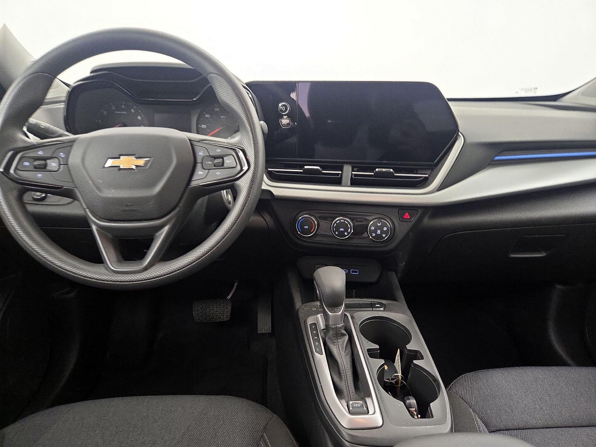 Thumbnail: 2024 Chevrolet Trax - 9