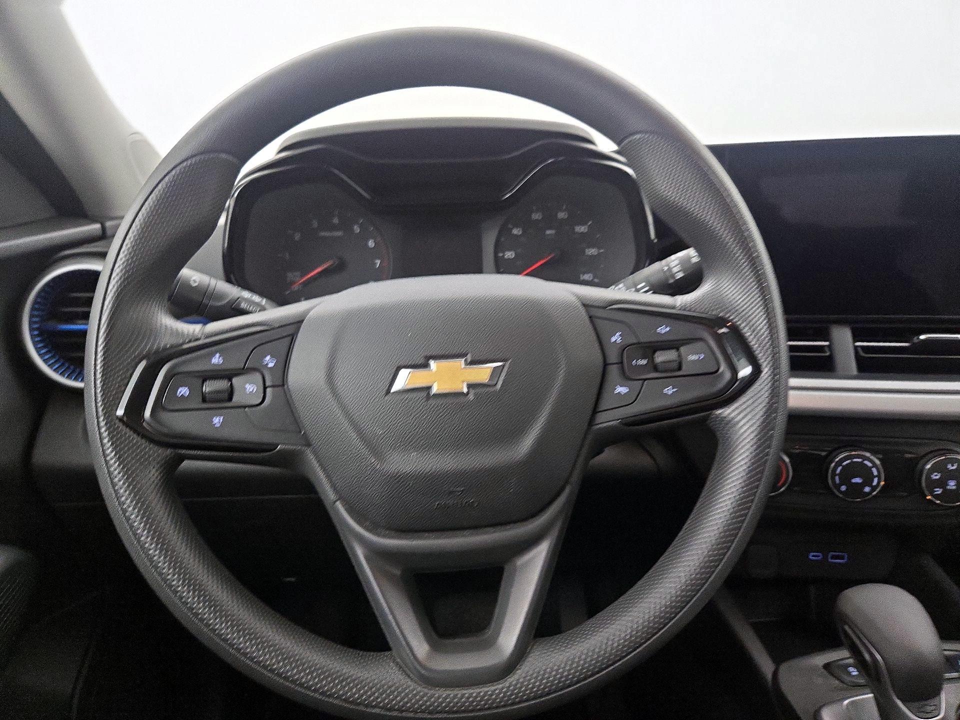 Thumbnail: 2024 Chevrolet Trax - 10