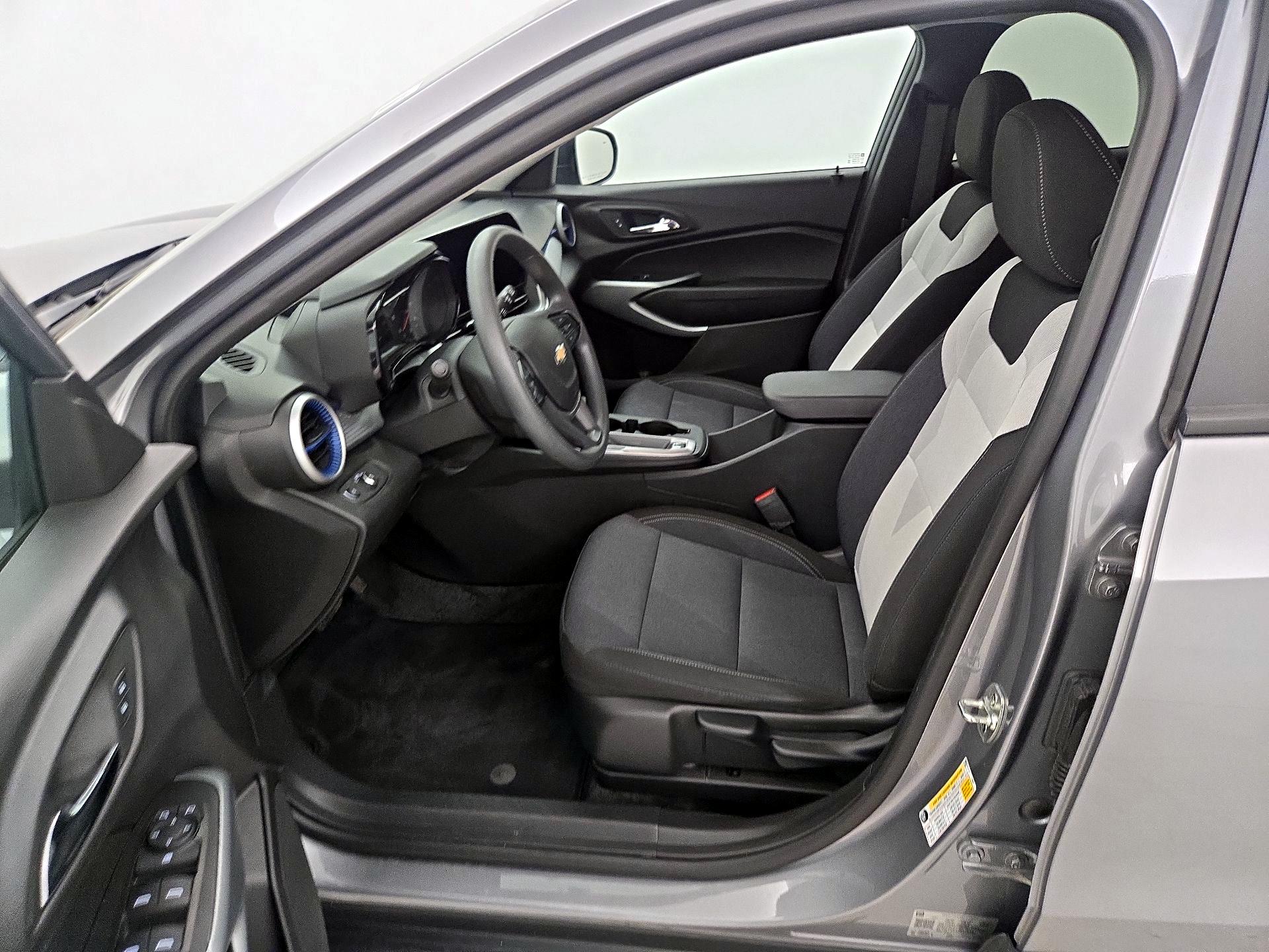 Thumbnail: 2024 Chevrolet Trax - 11