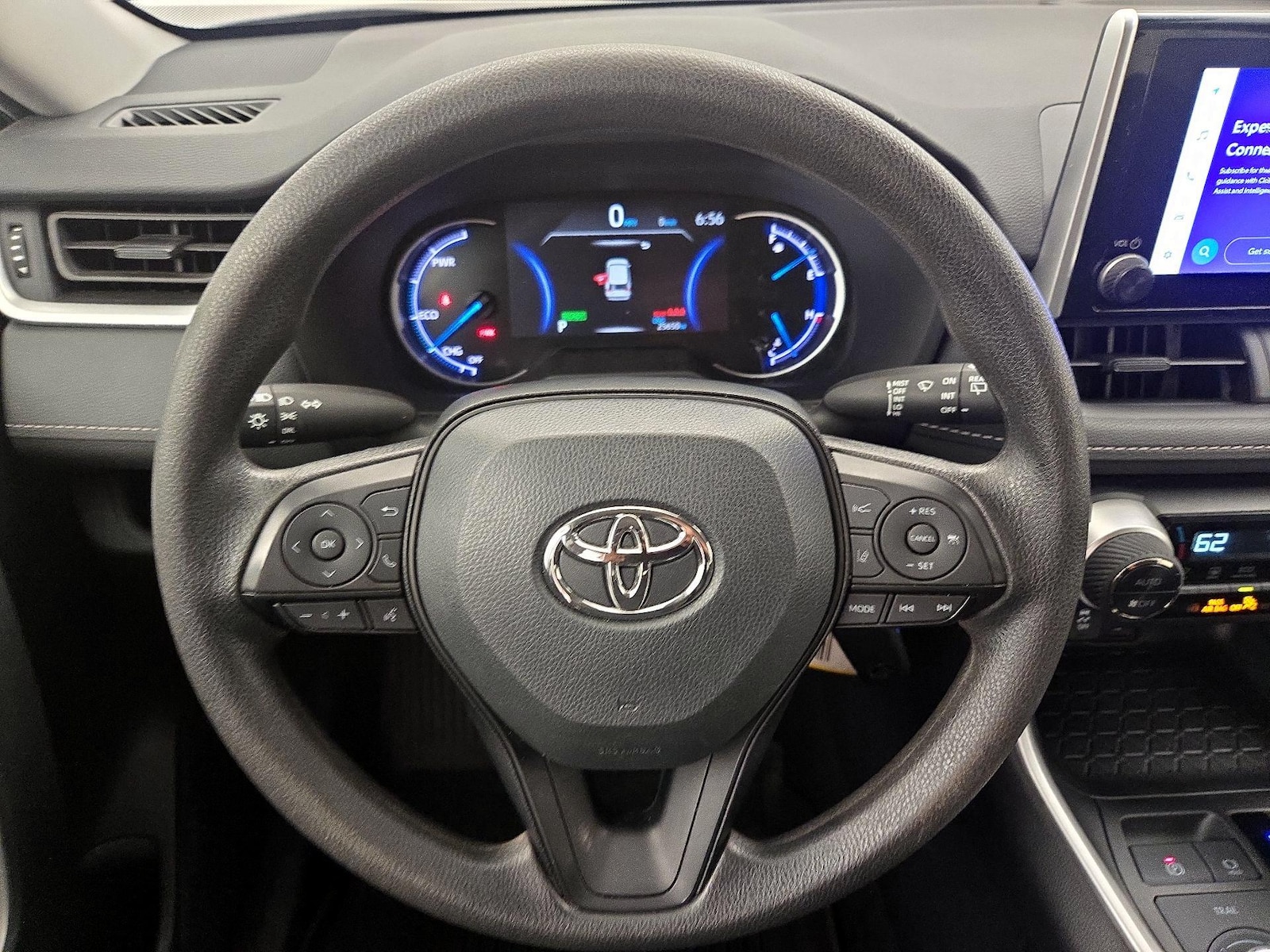 2024 Toyota RAV4 LE - Photo 11