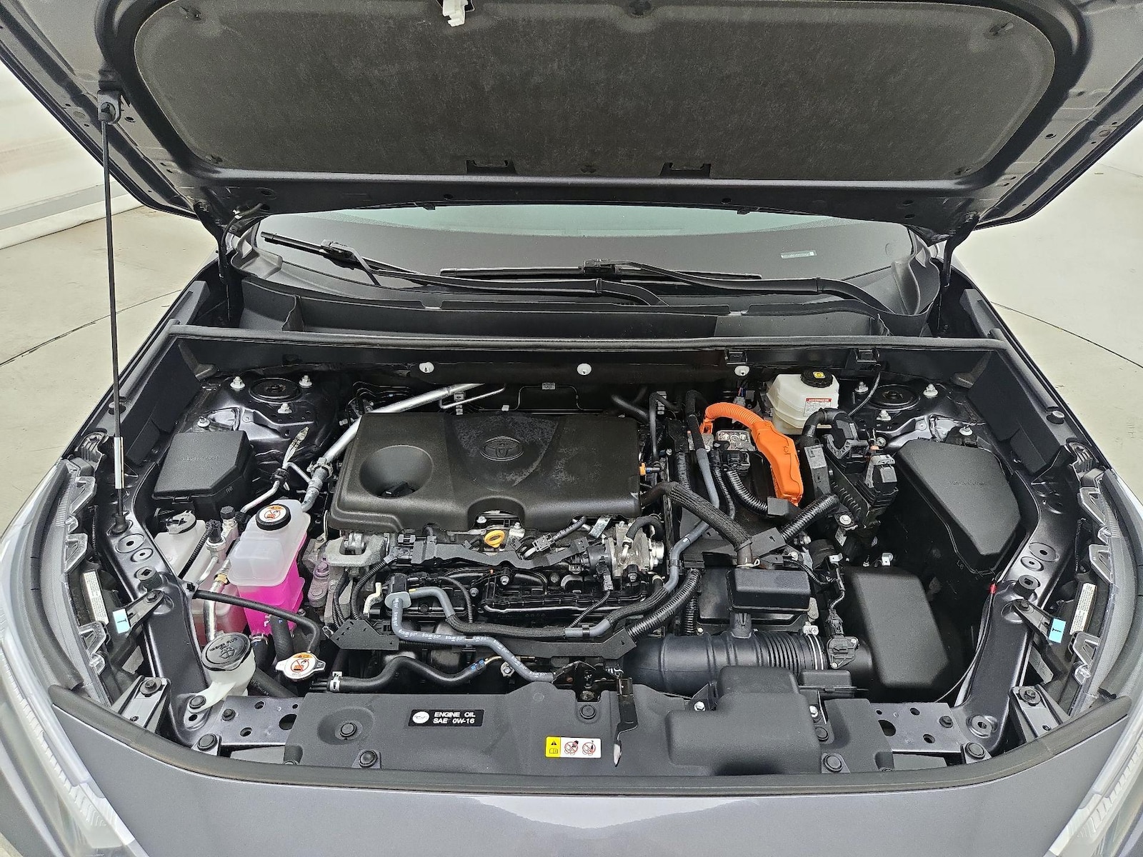 2024 Toyota RAV4 LE - Photo 23
