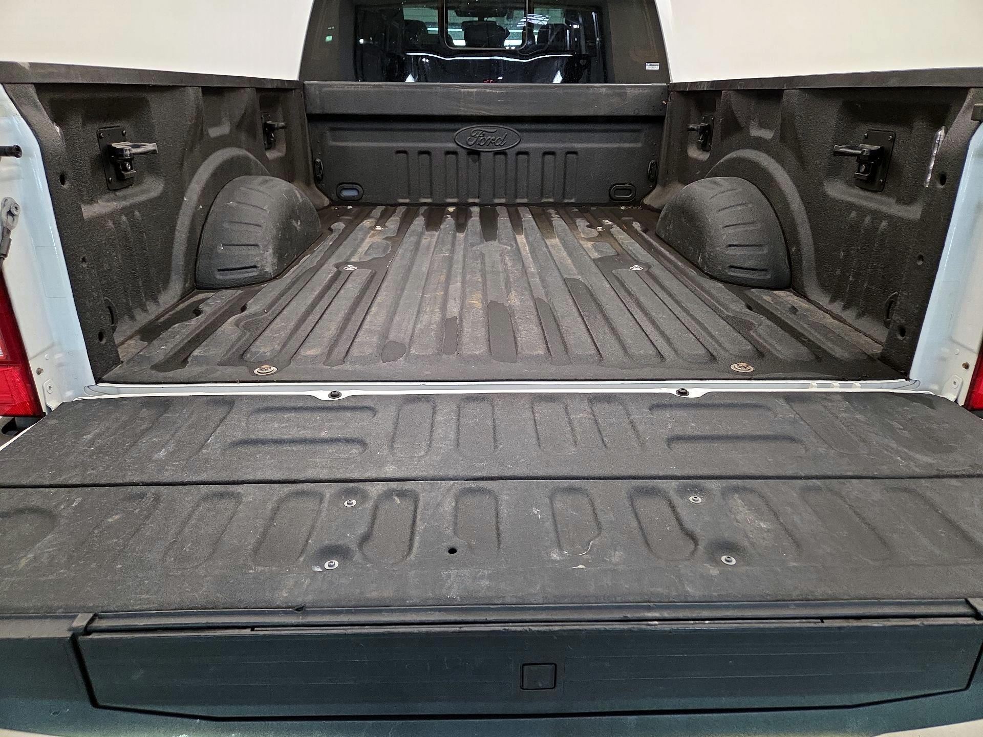 Thumbnail: 2022 Ford F-350 - 20