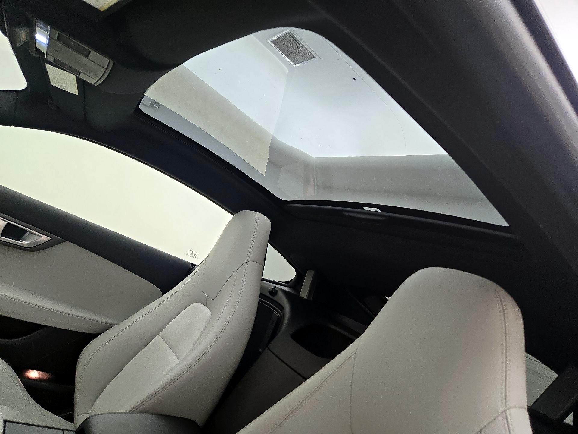 Thumbnail: 2016 Jaguar F-Type - 20
