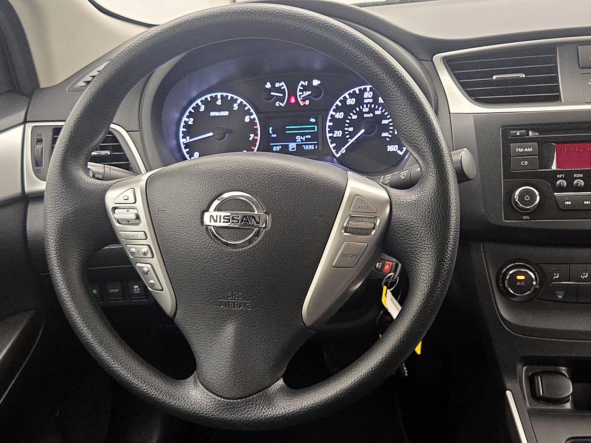 Thumbnail: 2017 Nissan Sentra - 10