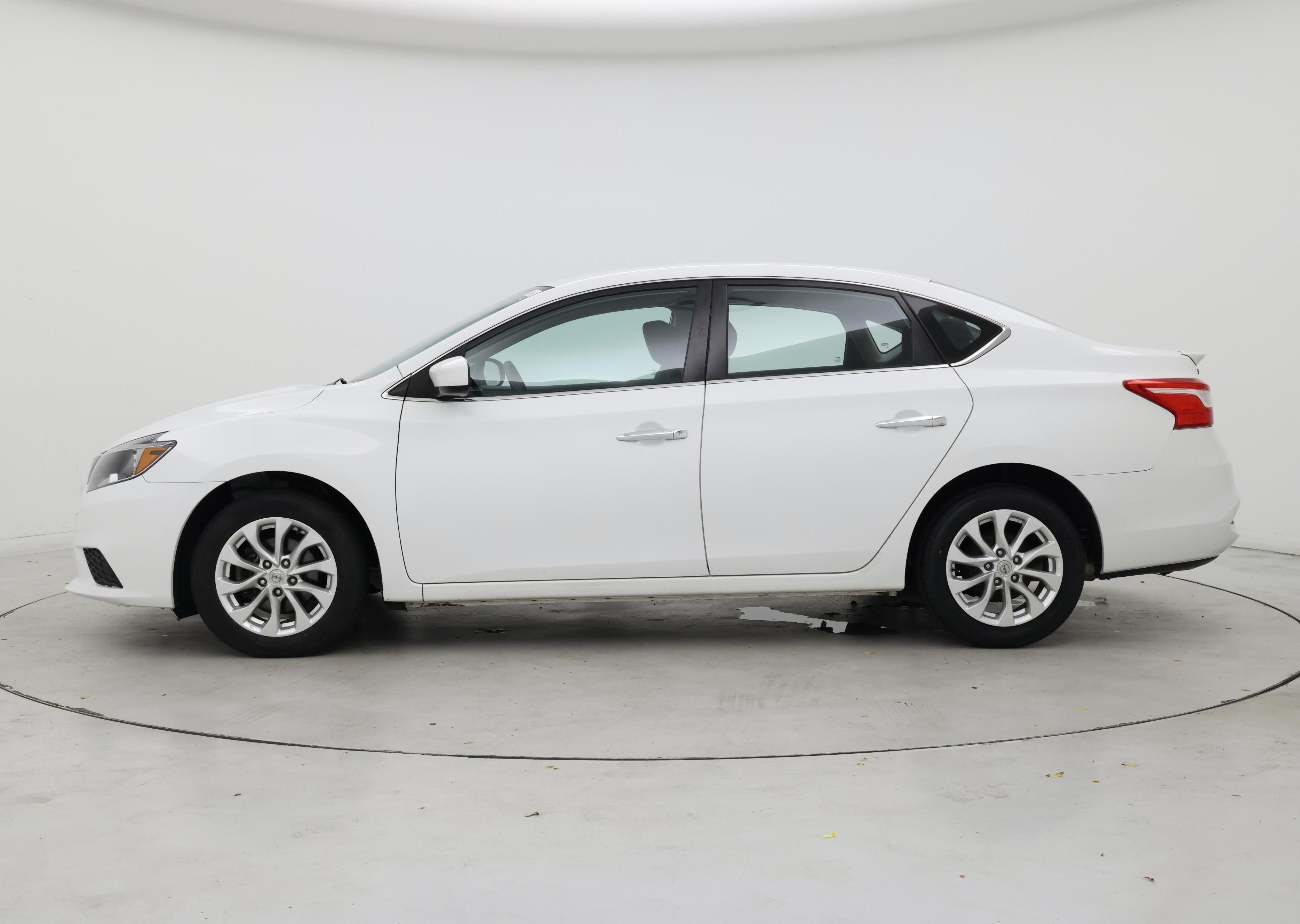Thumbnail: 2017 Nissan Sentra - 3