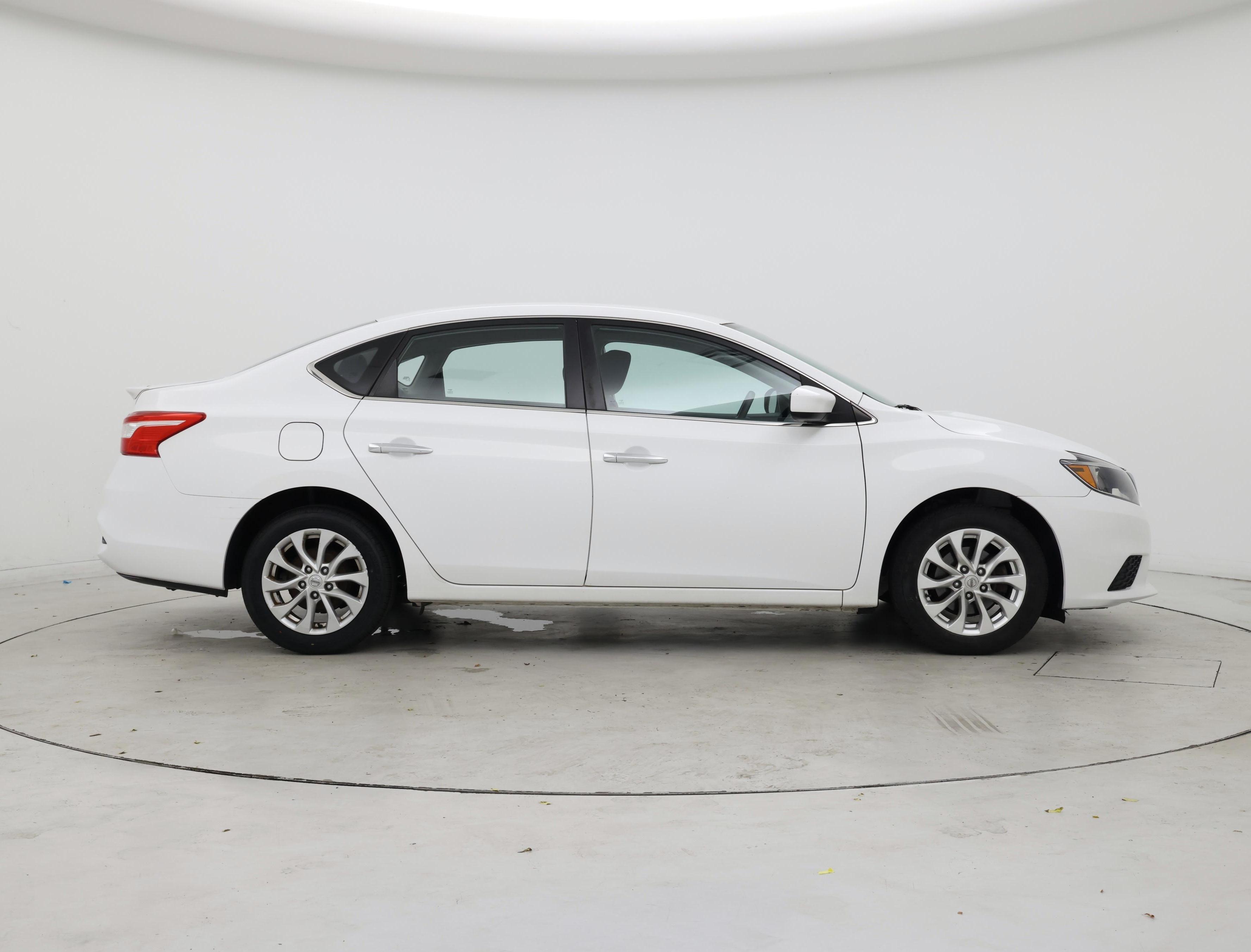 Thumbnail: 2017 Nissan Sentra - 7